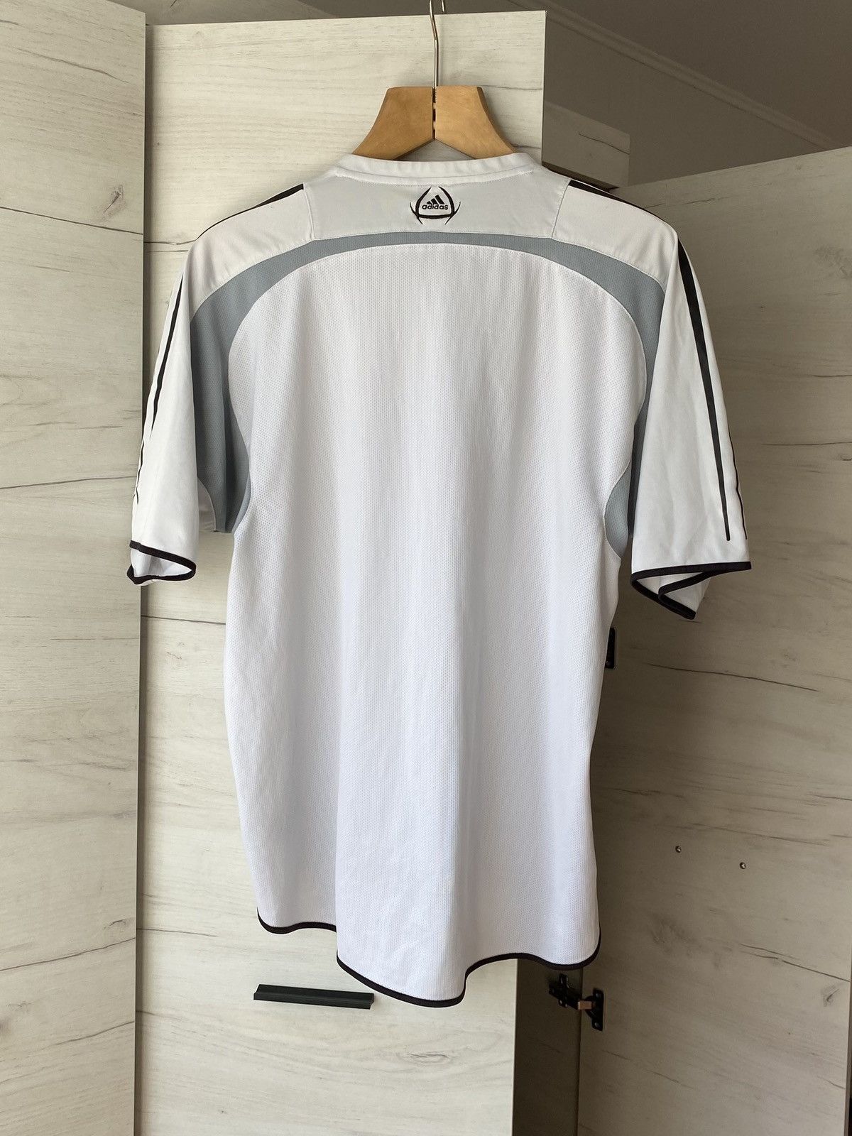 Adidas Real Madrid 04-05 Pre Match Training Soccer Jersey Adidas Size US L / EU 52-54 / 3 - 6 Thumbnail