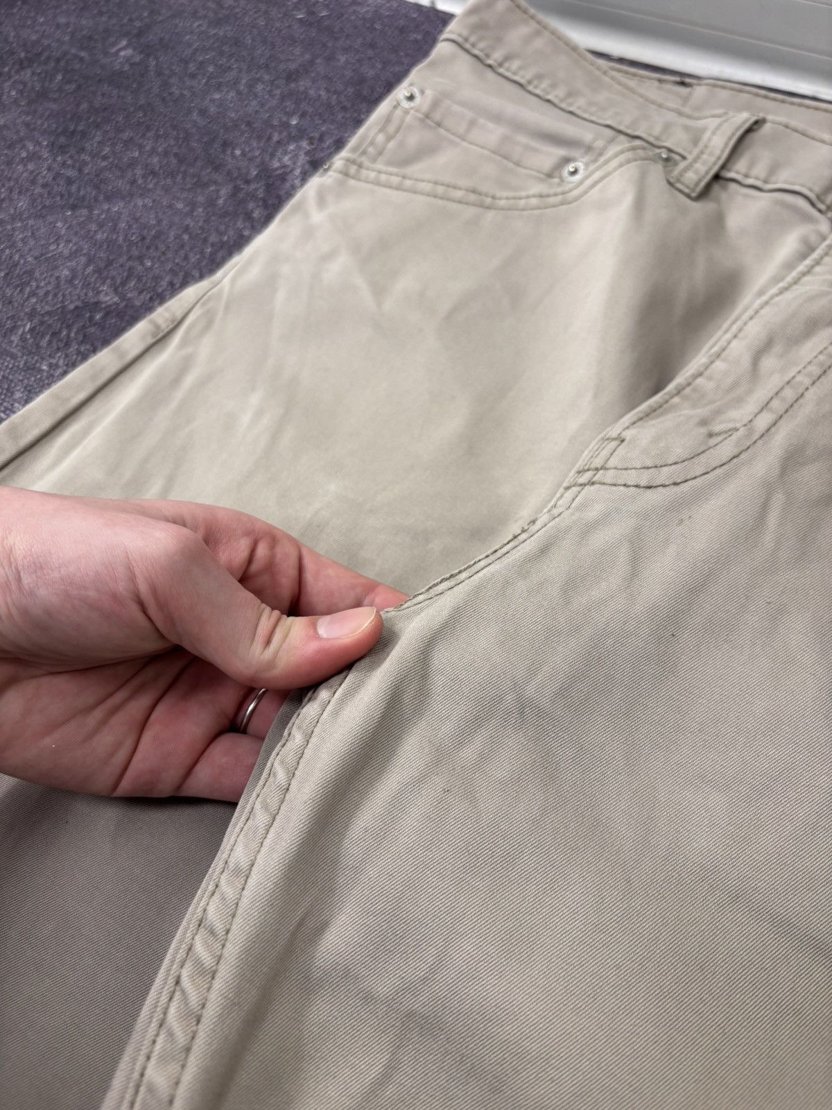 Levi's Vintage Levi’s 752 White Tab Men’s Beige/Grey Pants Jeans Size US 34 / EU 50 - 16 Thumbnail