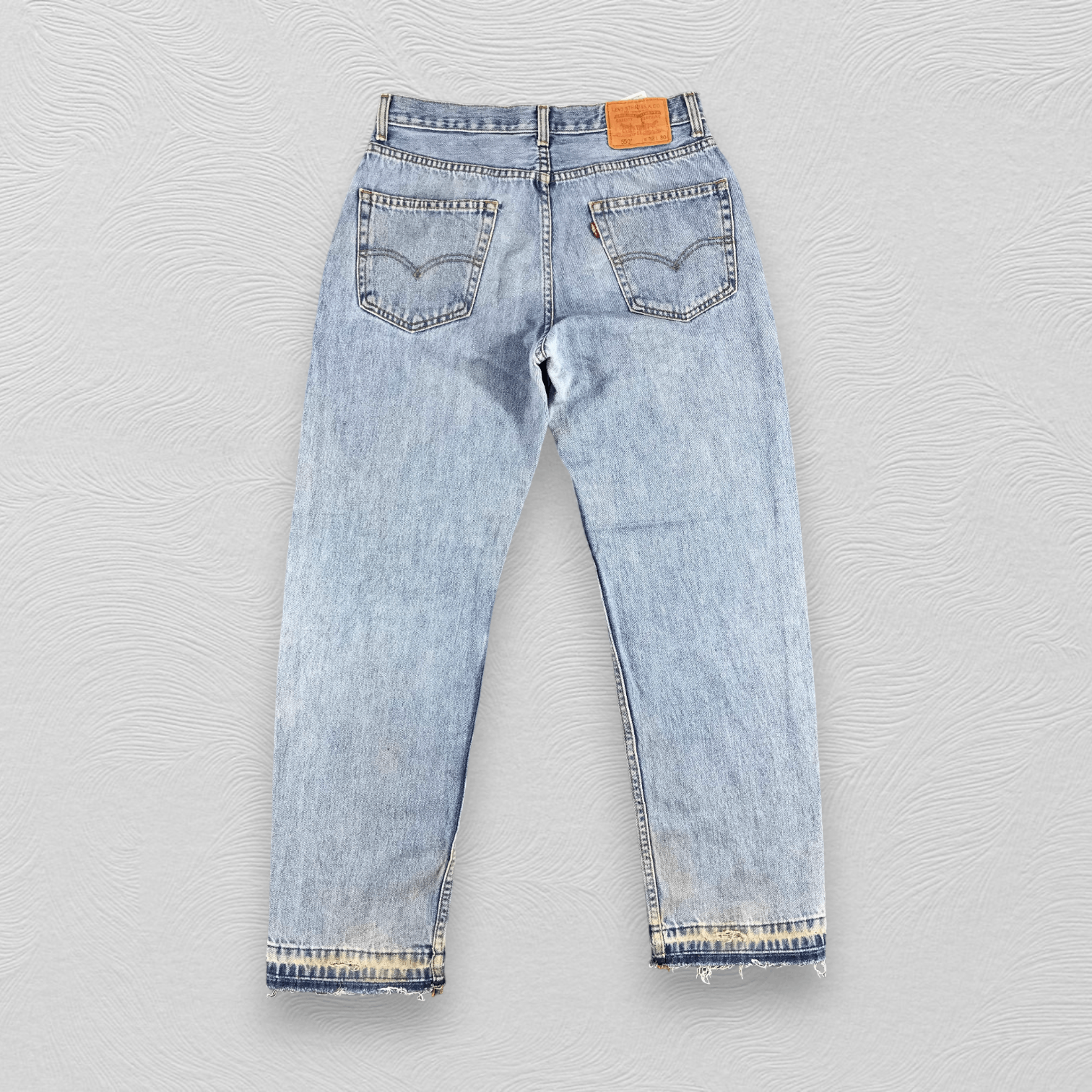 Levi's Vintage Levis 550 Jeans Stone Wash Distressed Hem KJ536 Size US 32 / EU 48 - 2 Thumbnail