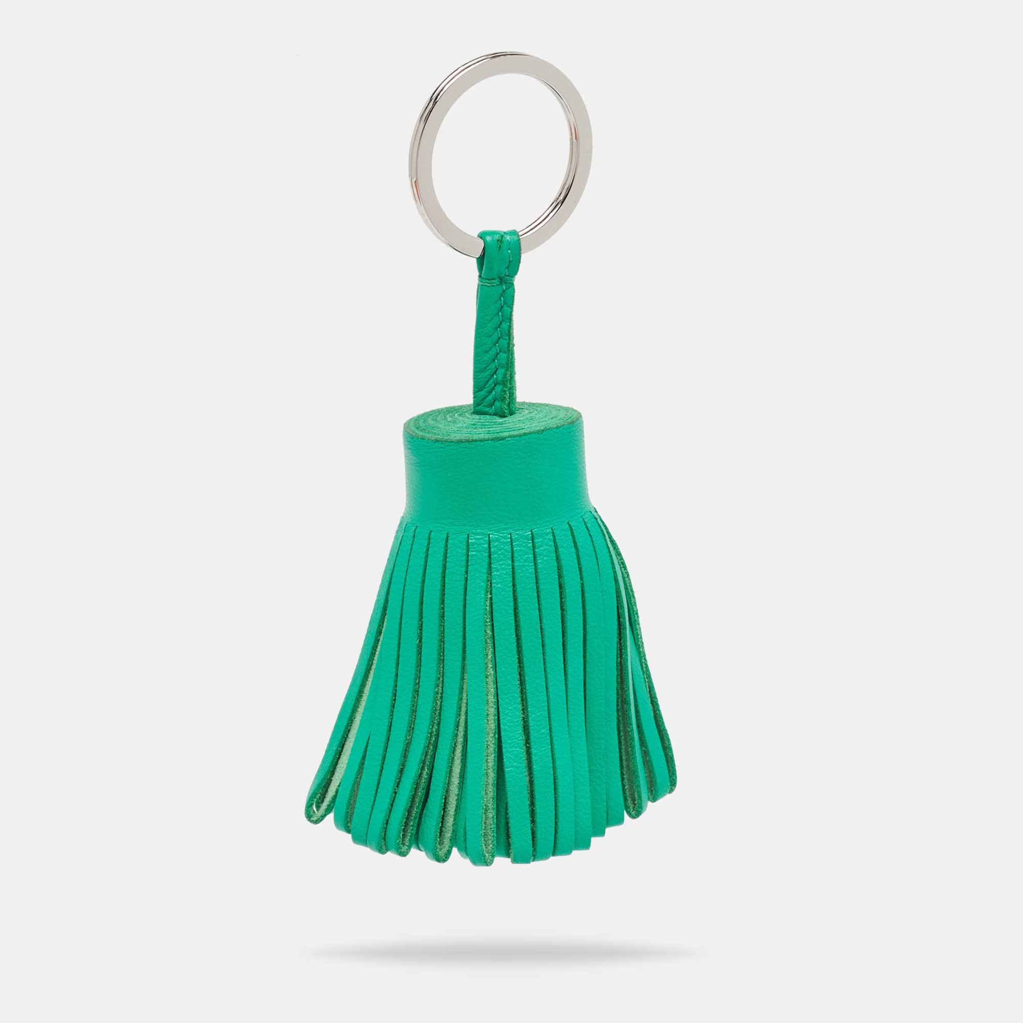 image of Hermes Menthe Leather Carmen Tassel Key Ring in Green, Women's