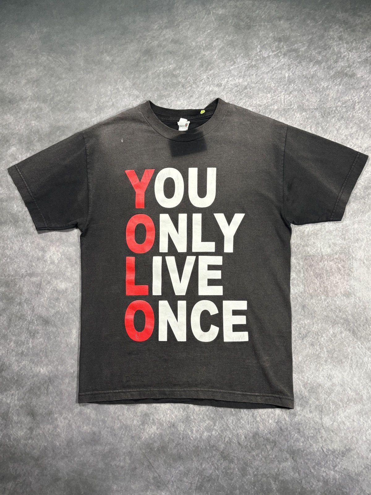 Vintage YOLO Tee Shirt Y2K Thrashed Faded Vintage Young Money Mula Size US M / EU 48-50 / 2 - 1 Thumbnail