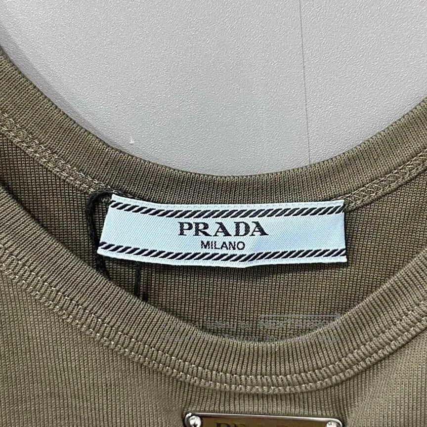 Prada Prada Green Logo Triangle Tank Top. Size M / US 6-8 / IT 42-44 - 6 Thumbnail