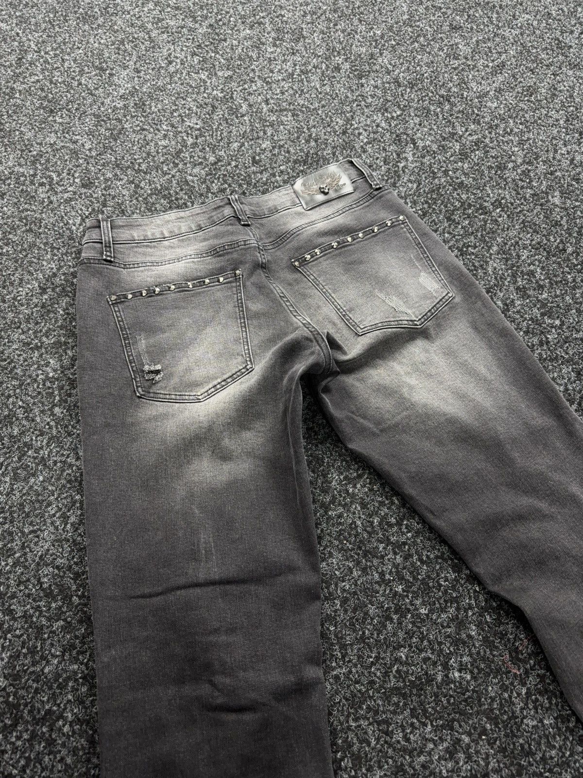 Le Grande Bleu (L.G.B.) Opium 00s Punk Rock Rebel Distressed Studded Biker Jeans Size US 31 - 16 Thumbnail