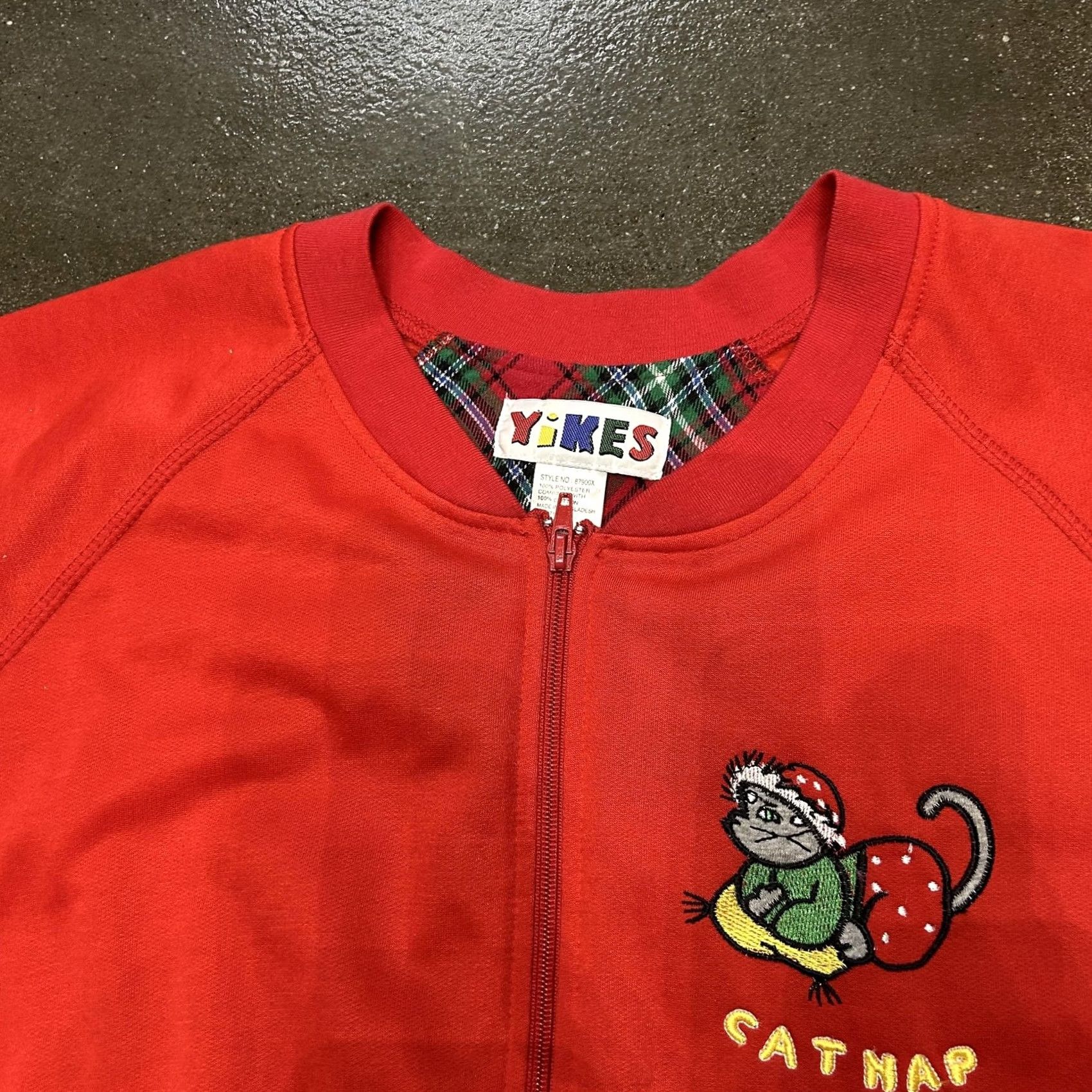 Vintage Yikes Robe Womens 1X Red Cat Nap Zip Front Housecoat Lounge Sleepwear Holiday Christmas Cat Nap Embroidered Zipper Pocket Raglan Sleeves Size ONE SIZE - 2 Thumbnail