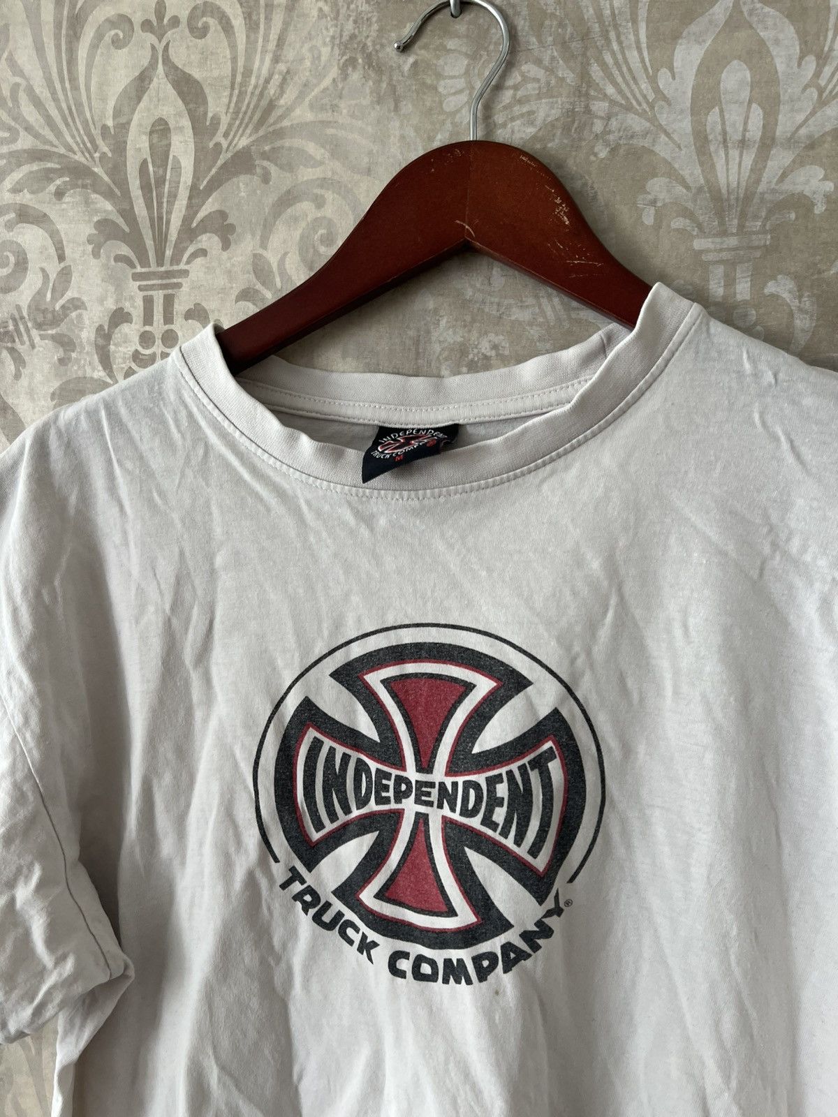Independent Truck Co. Vintage independent truck company tee Size US M / EU 48-50 / 2 - 2 Thumbnail