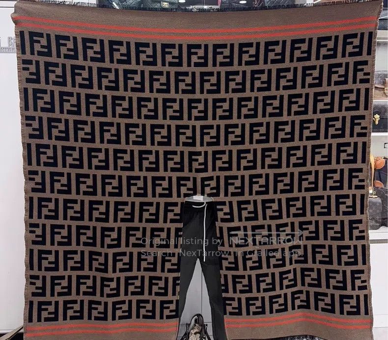 Fendi Fendi size 140x140cm Scarf Made of Wool and Silk Size ONE SIZE - 4 Thumbnail