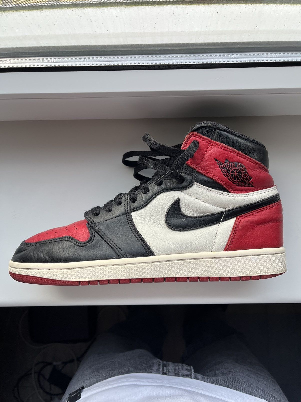 Jordan Brand × Nike Jordan 1 Bred Toe Size US 8.5 / EU 41-42 - 8 Thumbnail