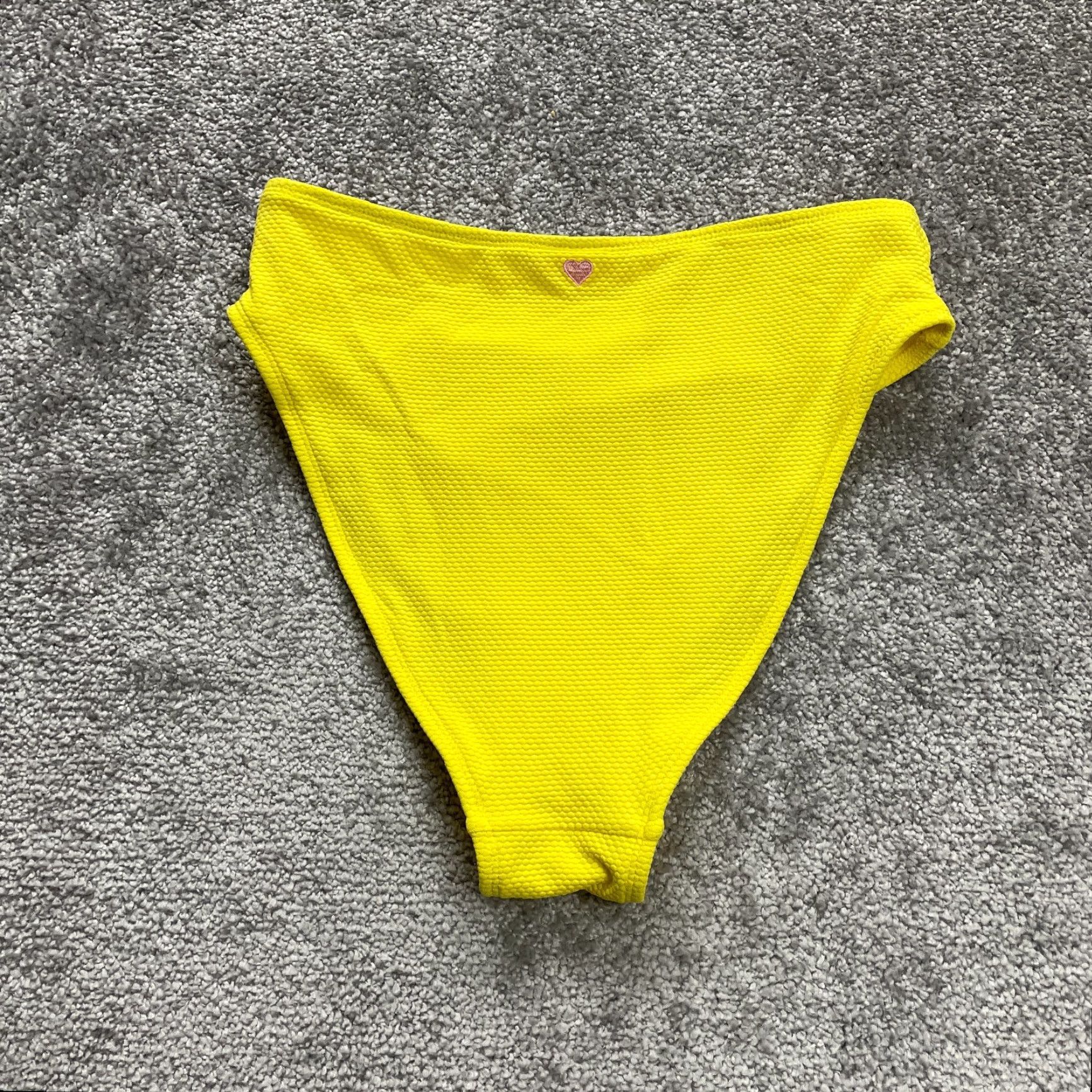 Vintage Stoney Clover Bikini Bottom Women Small Solid Yellow Textured High Rise Beach Size 28" / US 6 / IT 42 - 2 Thumbnail