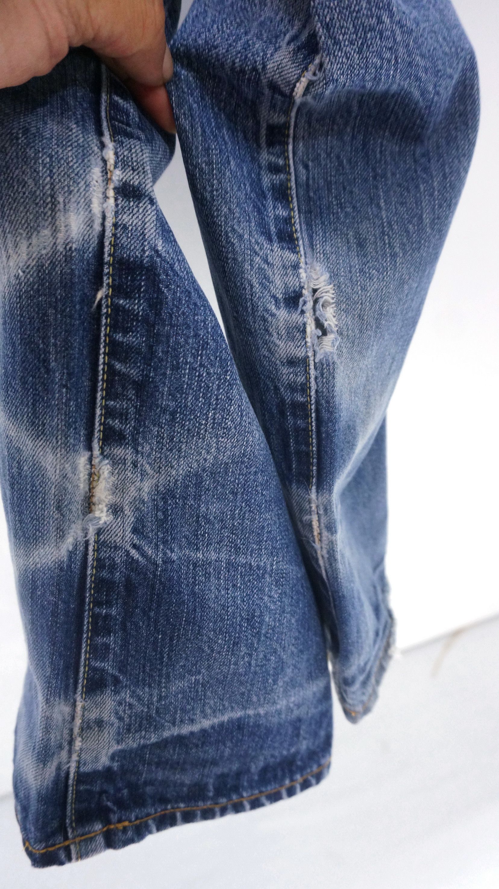 Japanese Brand Uniqlo Jeans UJ S002 Ripped Distressed Jeans W35 Size US 35 - 5 Thumbnail