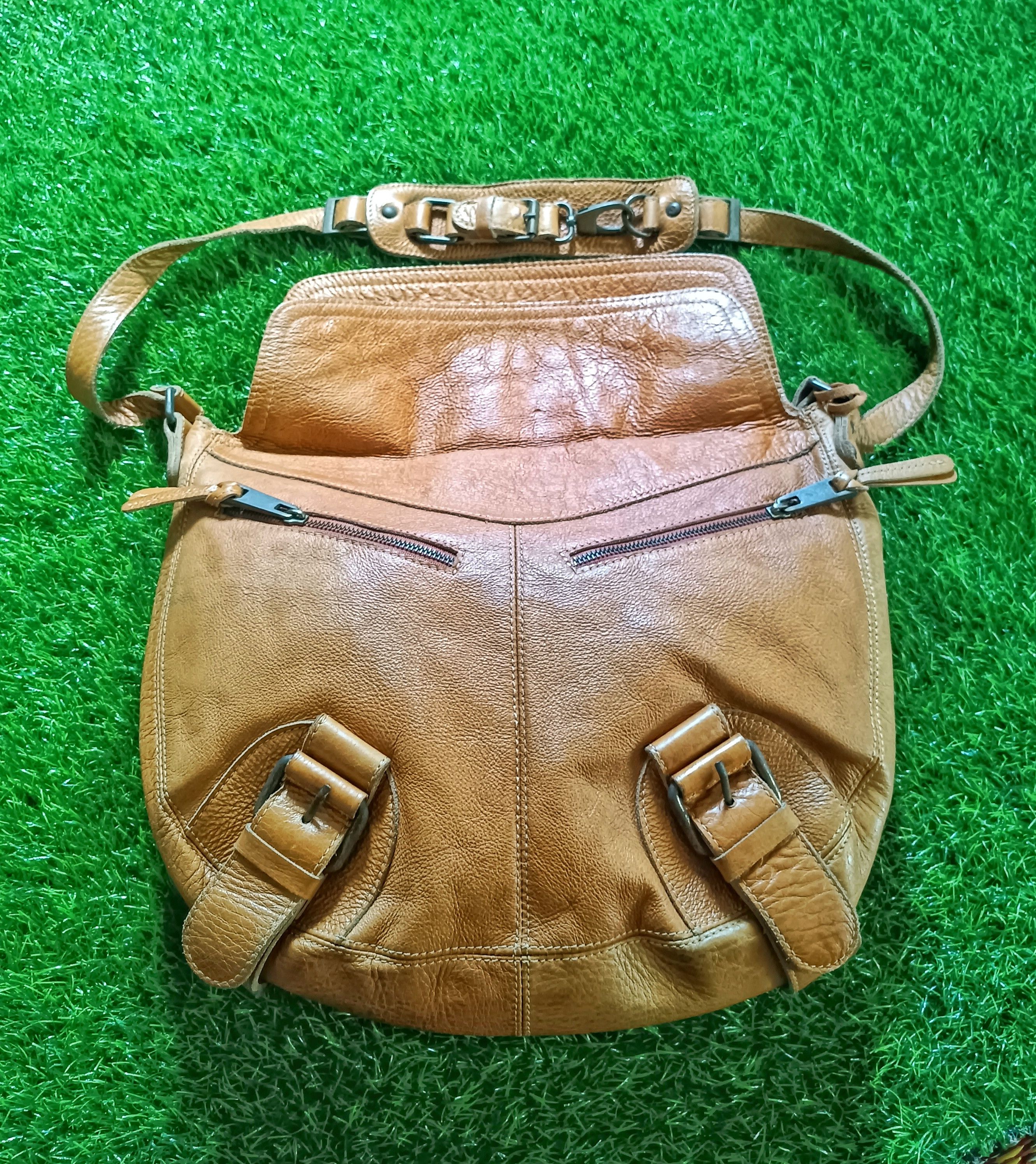 Handmade × Leather HANDMADE LEATHER LARGE OVERSIZED CROSSBODY SLING BAG Size ONE SIZE - 2 Thumbnail