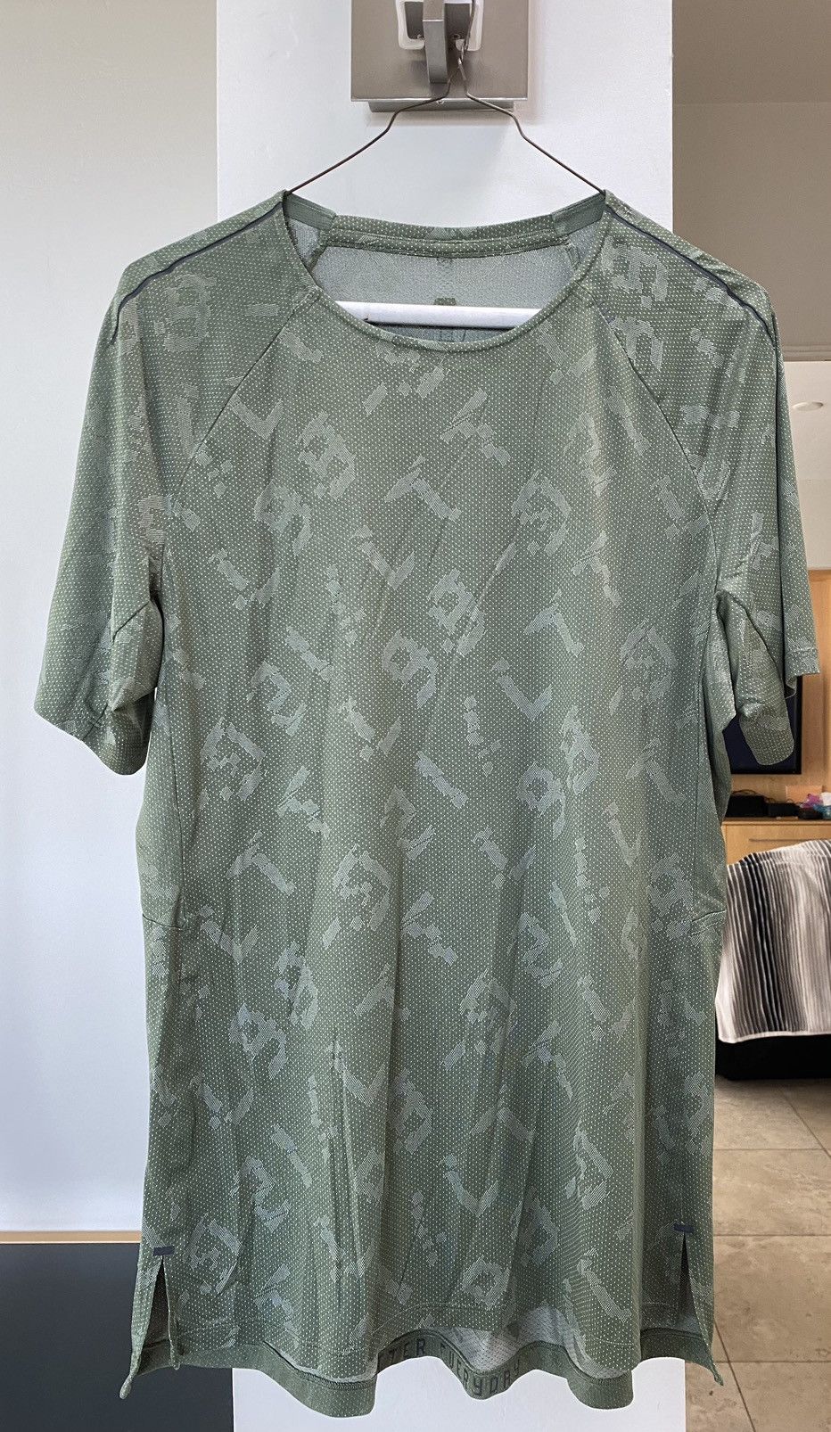 Lululemon Lululemon T-Shirt Medium Green Crew Neck Activewear Size US M / EU 48-50 / 2 - 1 Thumbnail