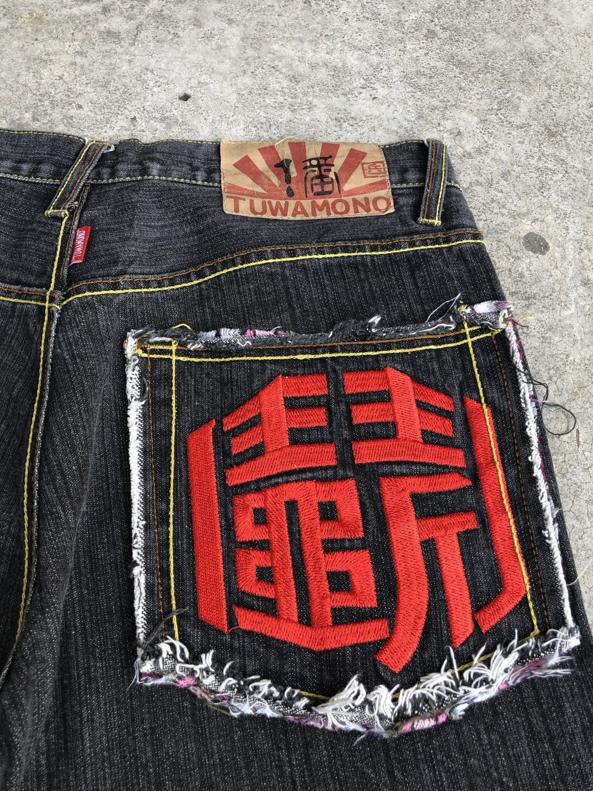 Japanese Brand Japanese Tuwamono Embroidered Jeans Distressed Size US 32 / EU 48 - 17 Thumbnail