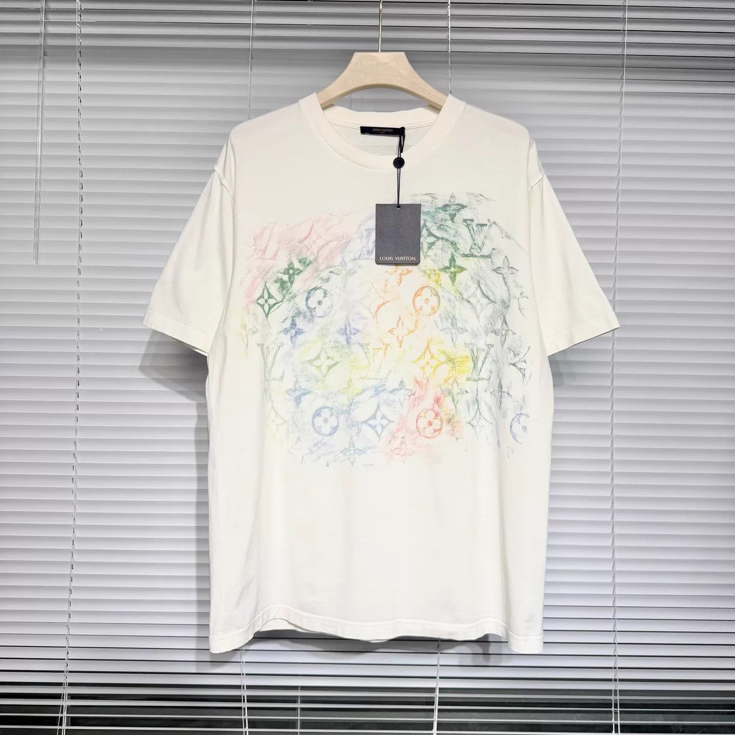 Louis Vuitton LV White Monogram Crayon Graffiti Tee XXL 98New Size US XXL / EU 58 / 5 - 1 Thumbnail