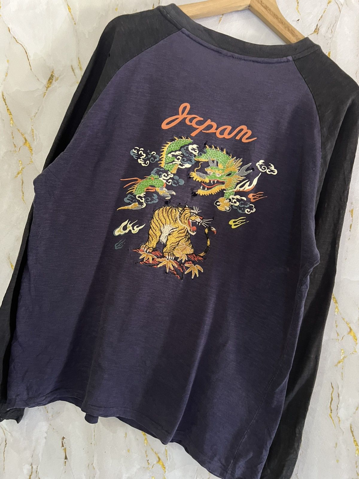Japanese Brand Vintage Japan Dragon Tiger Long Sleeve T-Shirt Size US L / EU 52-54 / 3 - 6 Thumbnail