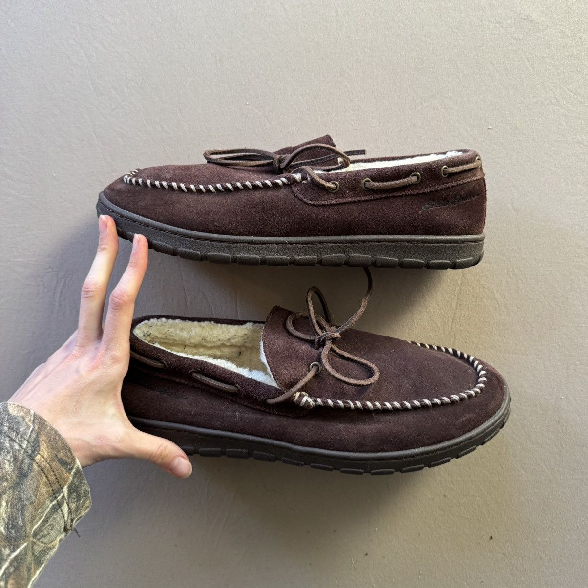 Eddie Bauer Eddie Bauer Shearling-Lined Moccasin Slippers Size US 10 / EU 43 - 1 Thumbnail