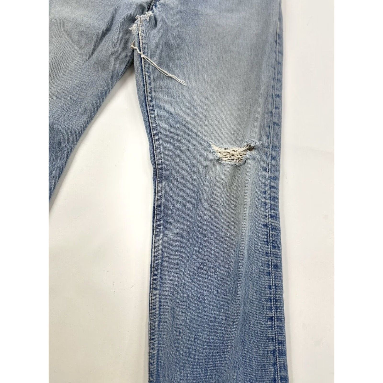Levi's VINTAGE Levi’s 501 Jeans Mens 33x26 Distressed USA Blue Straight Classic 501 Model Men Jeans Size US 33 - 4 Thumbnail