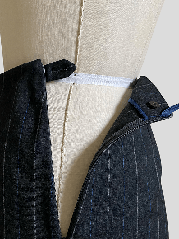 Piazza Sempione Chalk stripe wool tapered pant Size 30" / US 8 / IT 44 - 4 Thumbnail