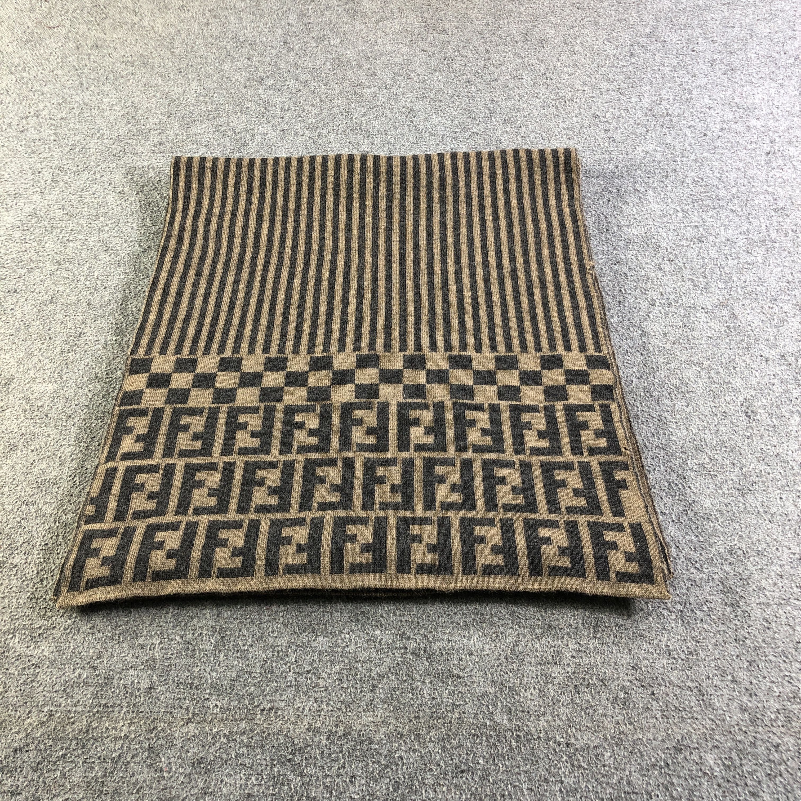 Fendi Fendi Monogram Wool Scarf Muffler V2674 Size ONE SIZE - 2 Thumbnail
