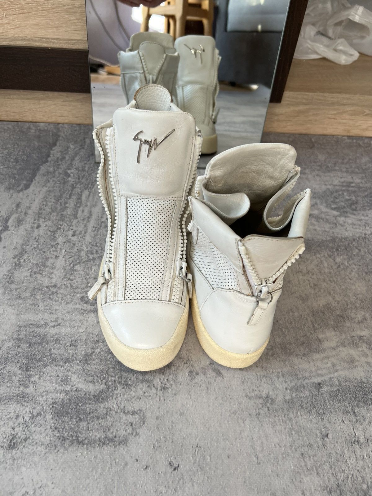 Giuseppe Zanotti Giuseppe Zanotti white hi top sneakers Size US 5.5 / EU 38 - 8 Thumbnail
