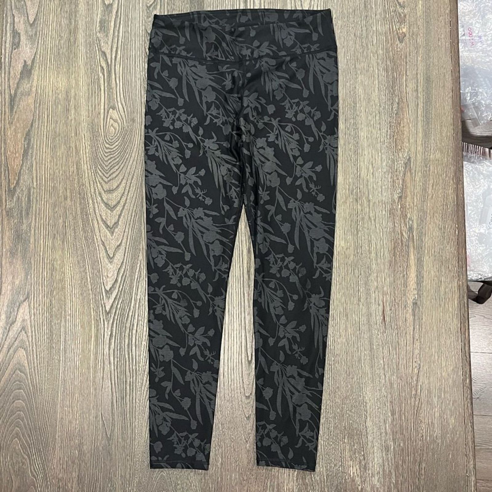 Fabletics Fabletics Define PowerHold Mid-Rise Leggings Print Size L Size 30" / US 8 / IT 44 - 1 Thumbnail
