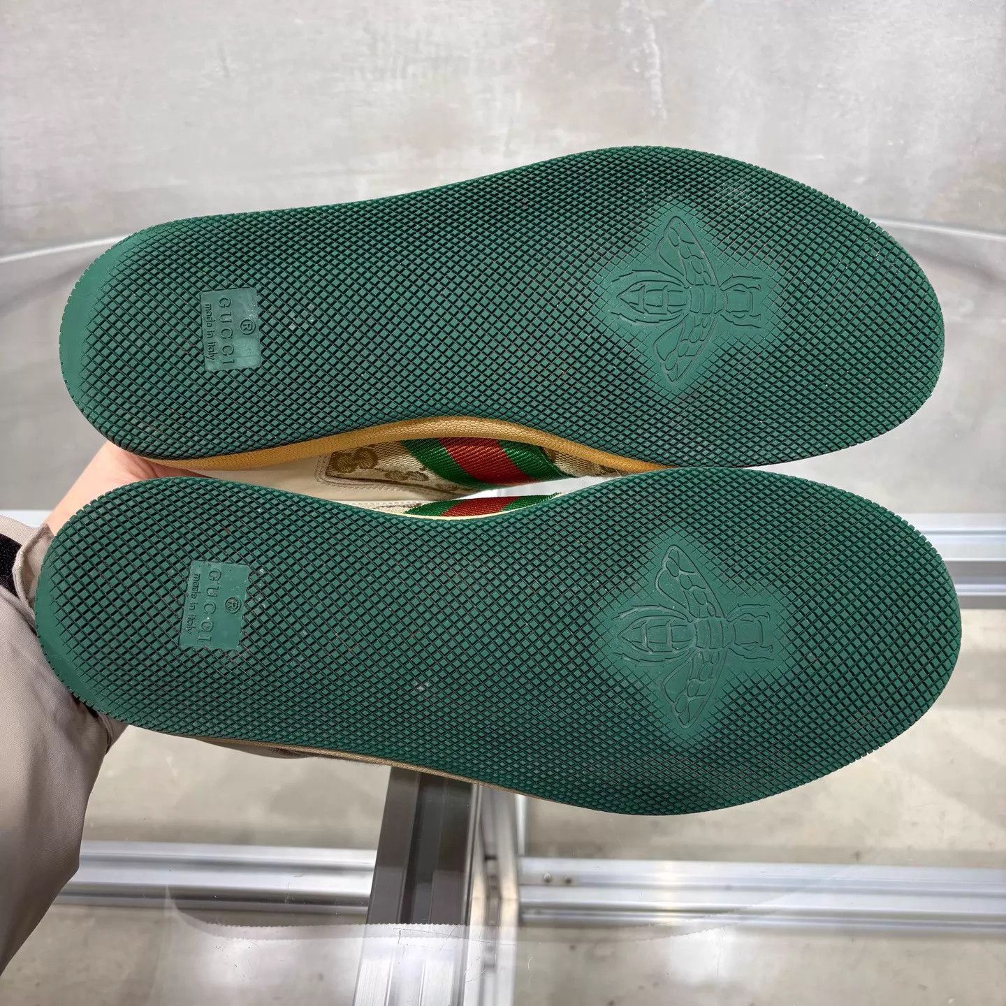 Gucci Gucci Rhyton Distressed Sneaker Women's EU 38 Green Enamel Size US 7.5 / IT 37.5 - 7 Thumbnail