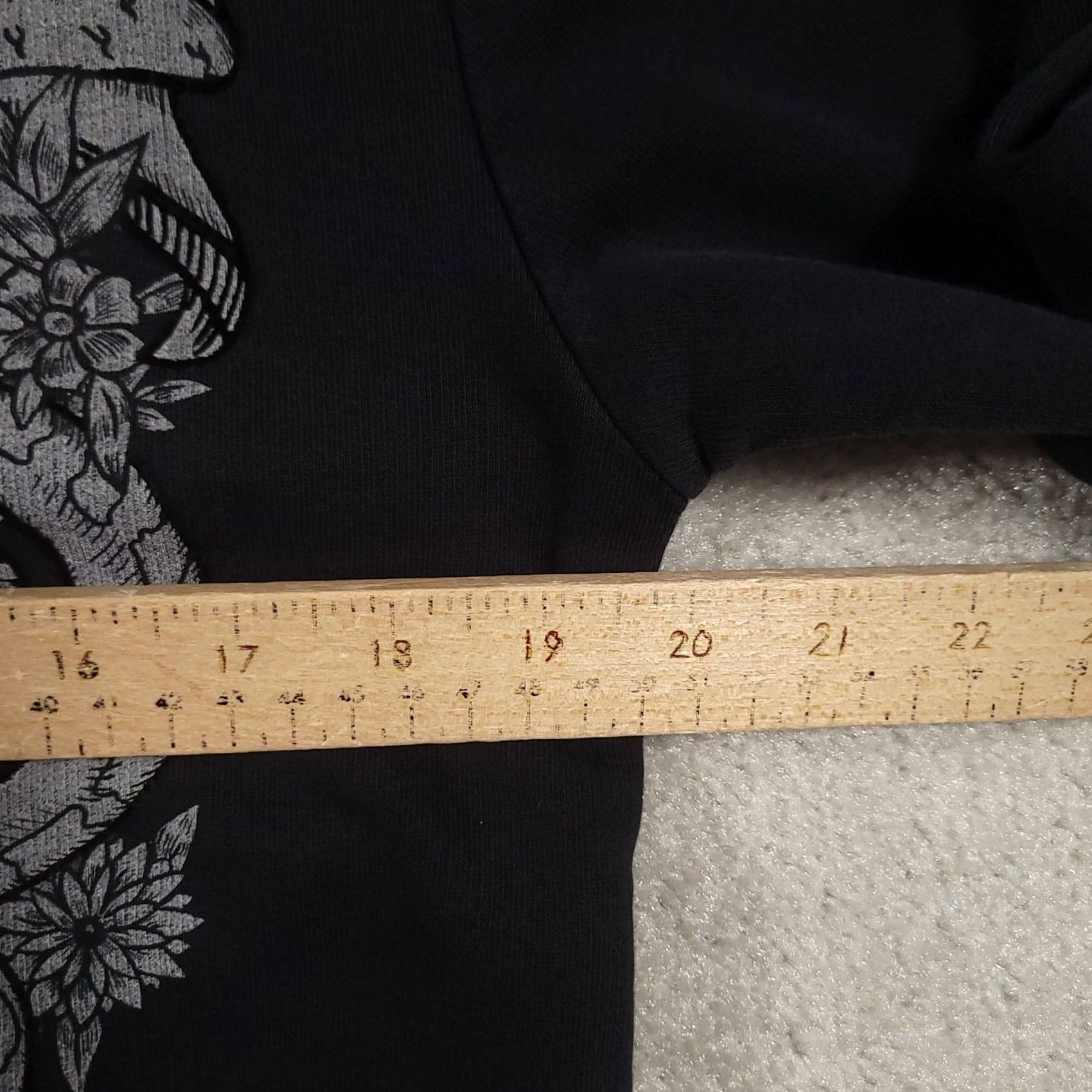 Zara Zara Man Black & Gray Snakes Sweater Size Medium Size US M / EU 48-50 / 2 - 6 Thumbnail
