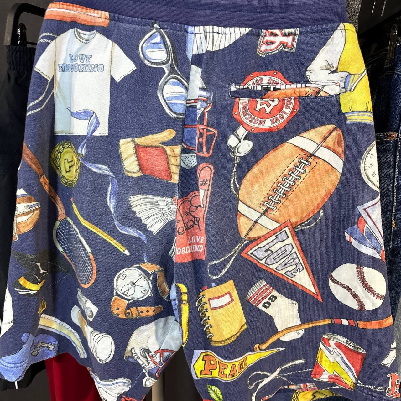 Moschino Moschino multi logo short Size:XS Size US 28 / EU 44 - 6 Thumbnail
