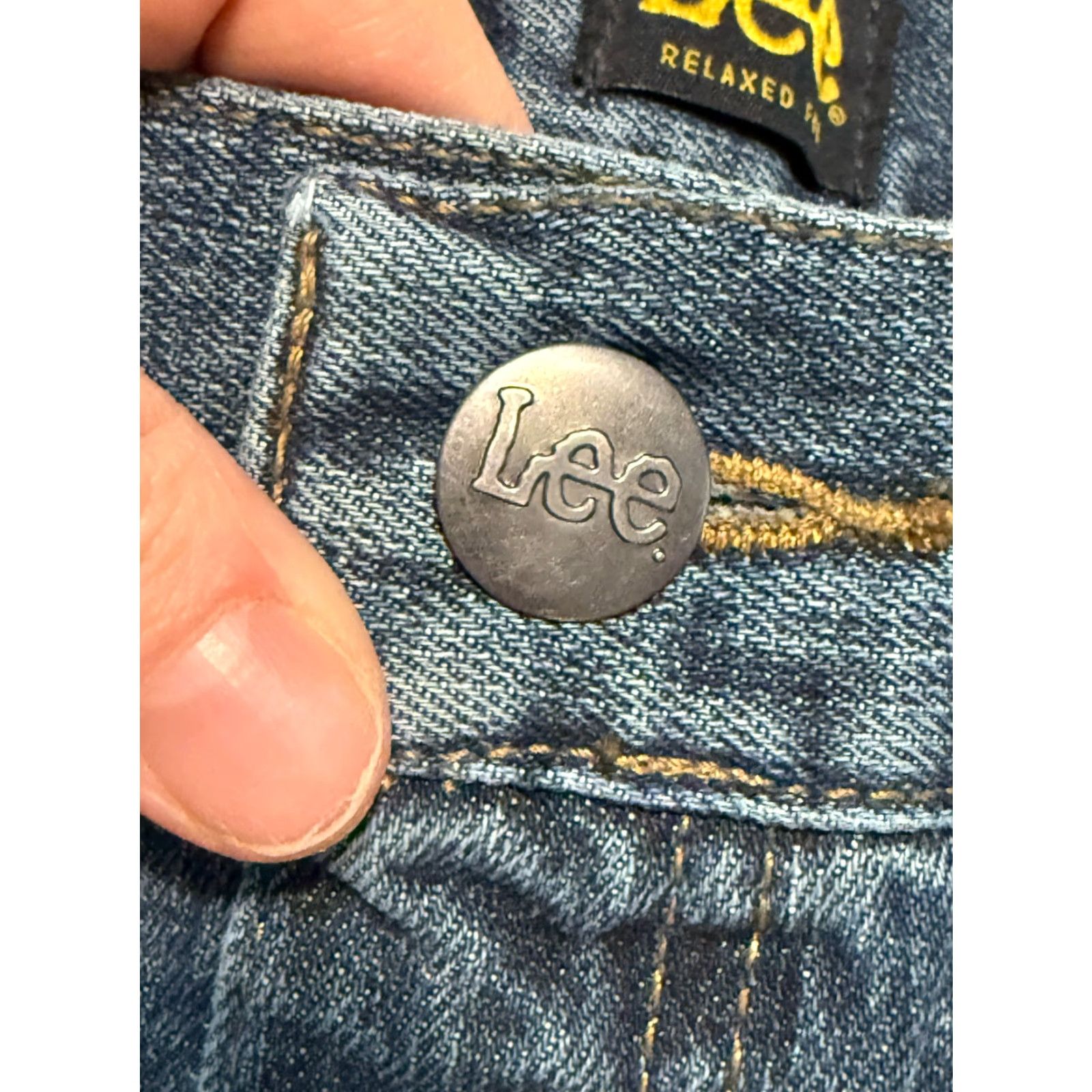 Lee Lee Jeans, Men’s Size 46x28, Blue Denim, Straight Leg, 5-Pocket Design, Medium Wash, Regular Fit, Zip Closure, Cotton, Pocketed, Inseam 28" Size US 30 / EU 46 - 4 Thumbnail