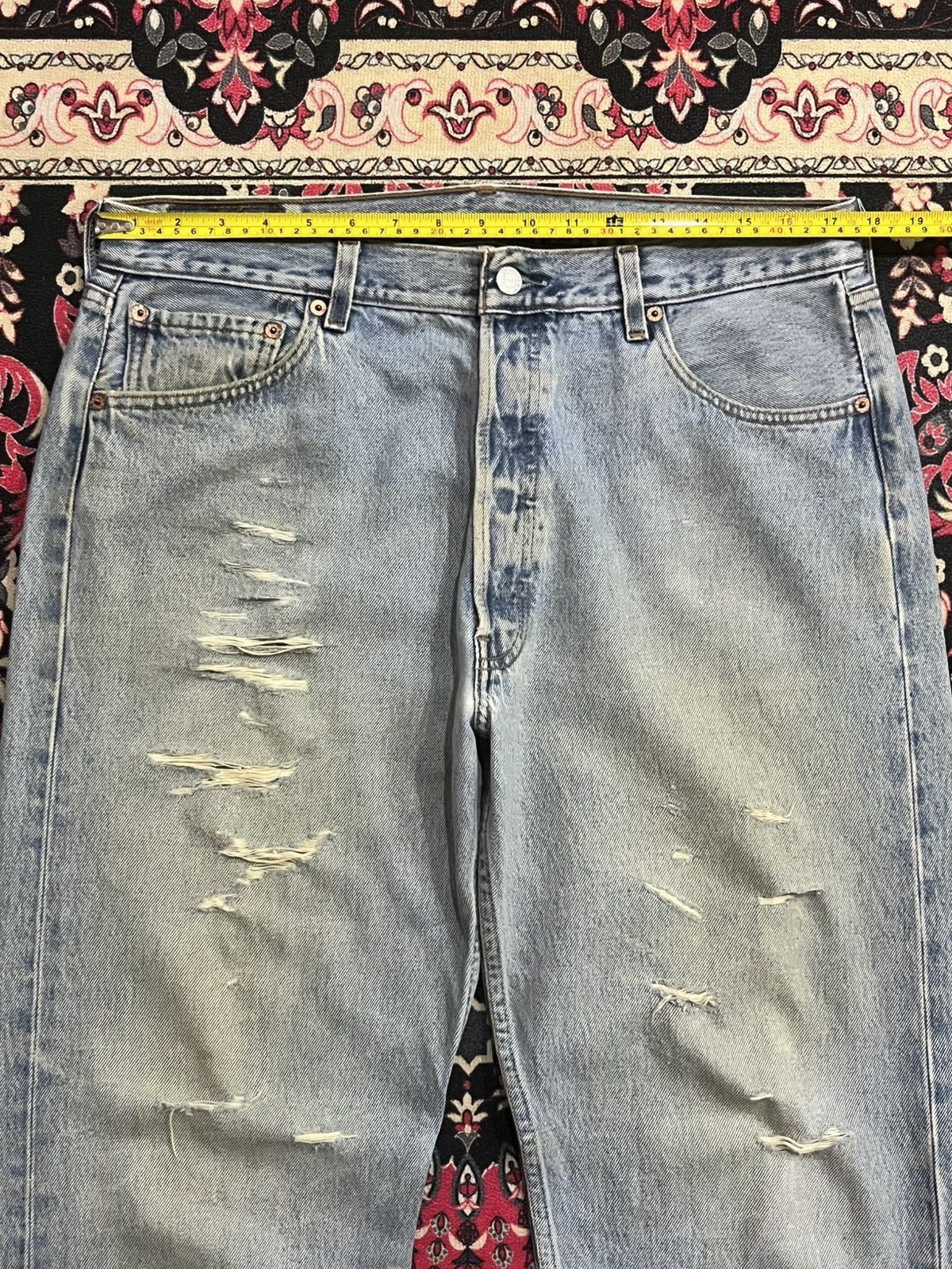 Levi's Vintage 90s Levi’s 501 Buttonfly Light Blue Washed Rip Jeans Size US 36 / EU 52 - 17 Thumbnail