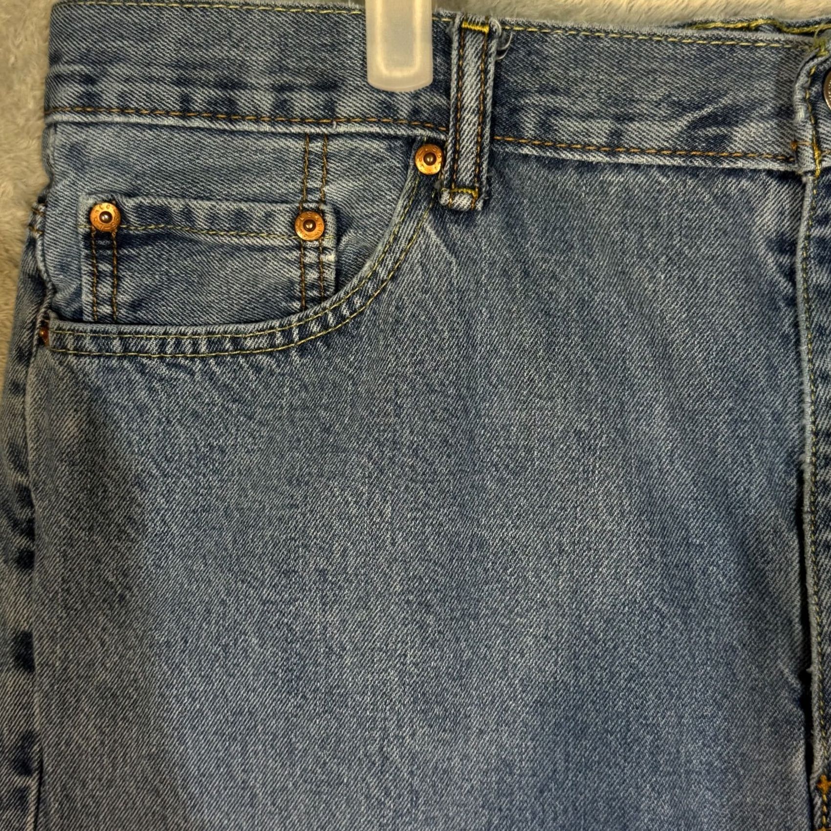 Levi's Levi’s 550 Jeans Men’s 40x32 Blue Denim Relaxed Fit Mid-Rise Straight Leg Jeans 5-Pocket Design Men’s Regular XS? Size US 40 / EU 56 - 4 Thumbnail