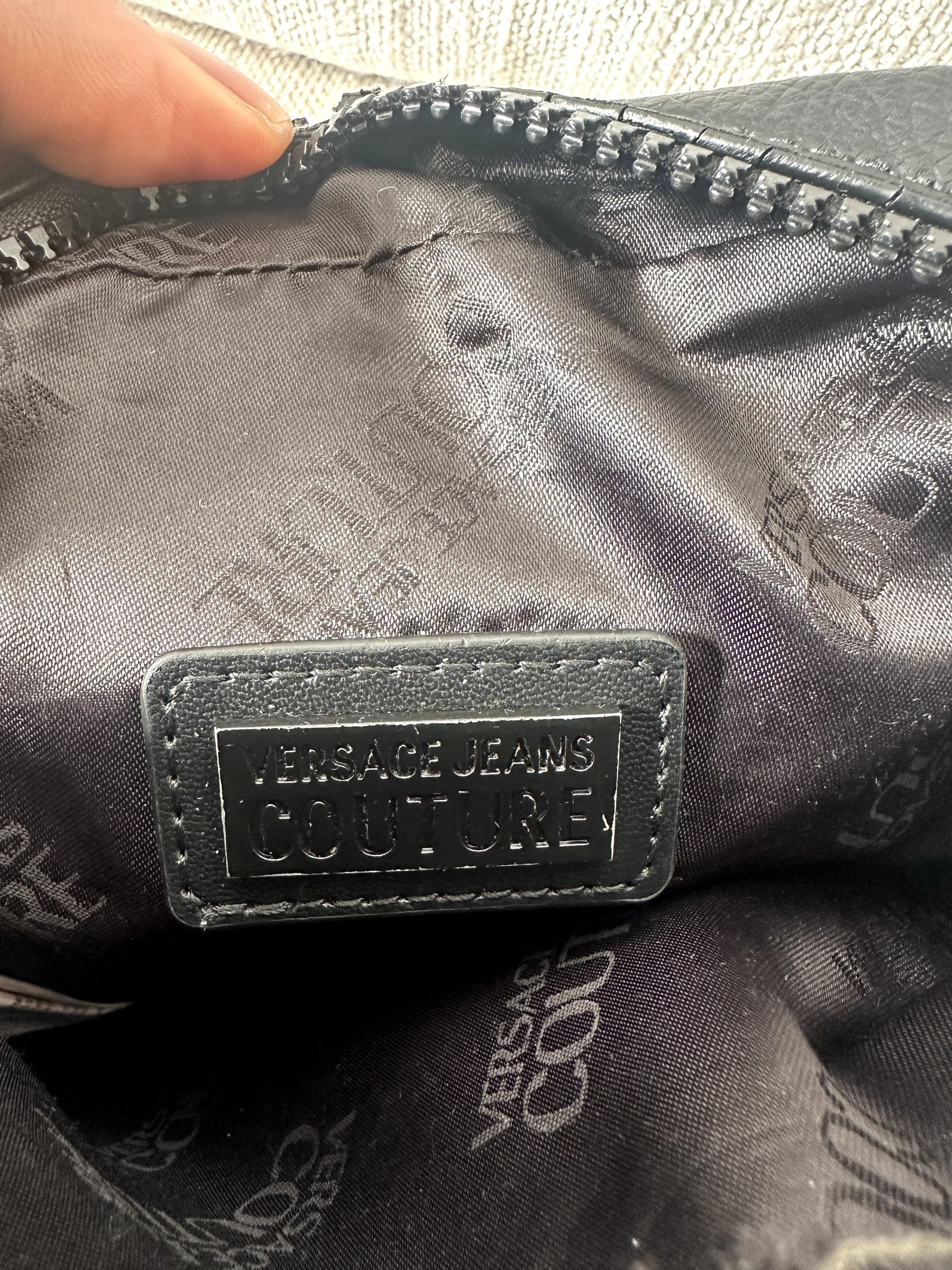 Versace Jeans Couture Versace Jeans Couture Crossbody Messenger Bag Logo Embossed Size ONE SIZE - 8 Thumbnail