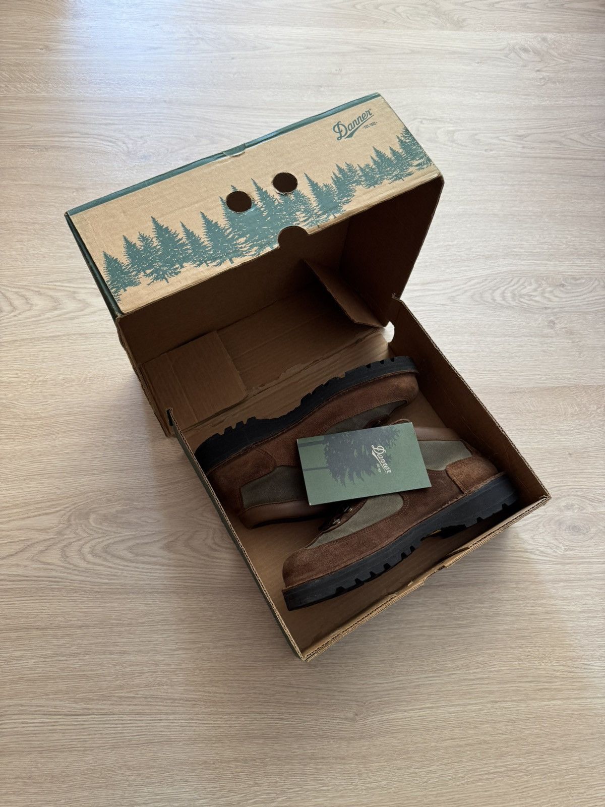 Danner × JJJJound Danner x Jjjjound Mountain Light Suede Brown/Olive Boots Size US 11 / EU 44 - 13 Thumbnail