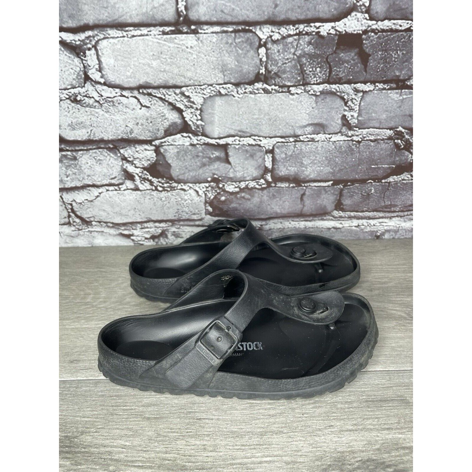 Birkenstock Birkenstock Black Foam Gizeh Strap Lightweight Sandals Women Size US 5.5 / IT 35.5 - 18 Thumbnail