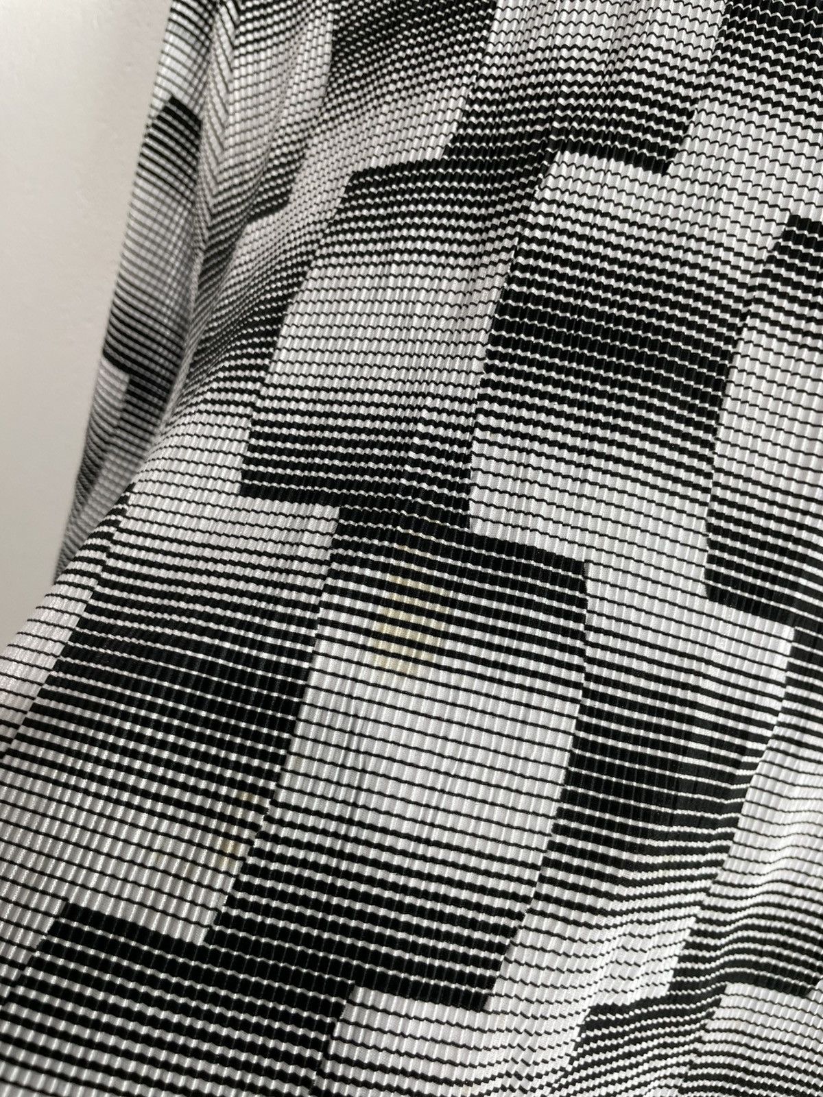 Issey Miyake Pavone Japanese Pleates Boxy tee 'issey style' Size US M / EU 48-50 / 2 - 4 Thumbnail