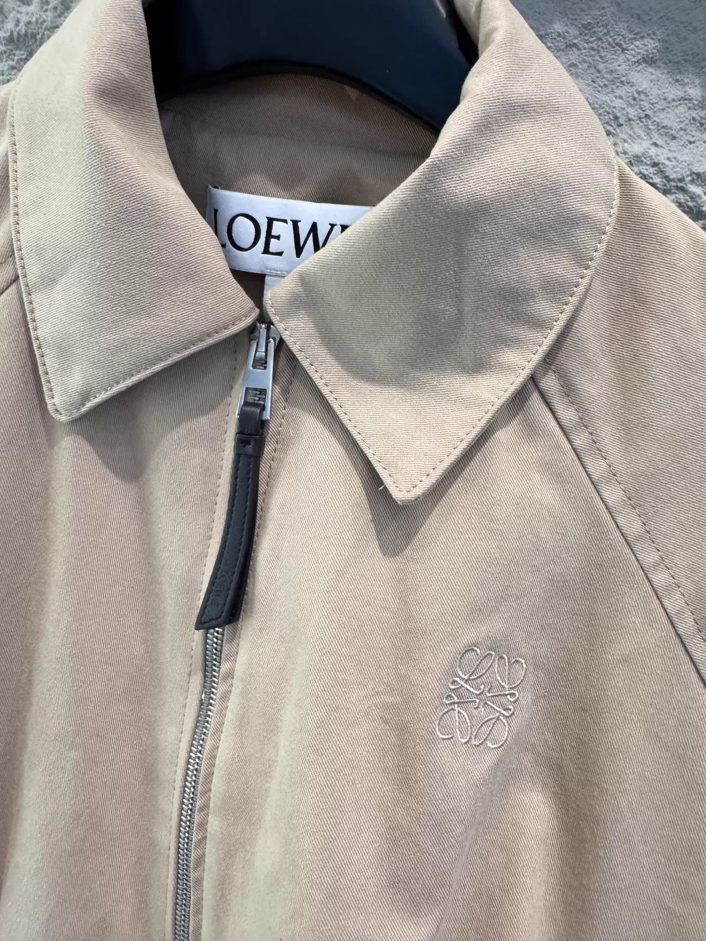 Loewe LOEWE 25ss Balloon Short Jacket Women's Khaki 36 Size XS / US 0-2 / IT 36-38 - 2 Thumbnail