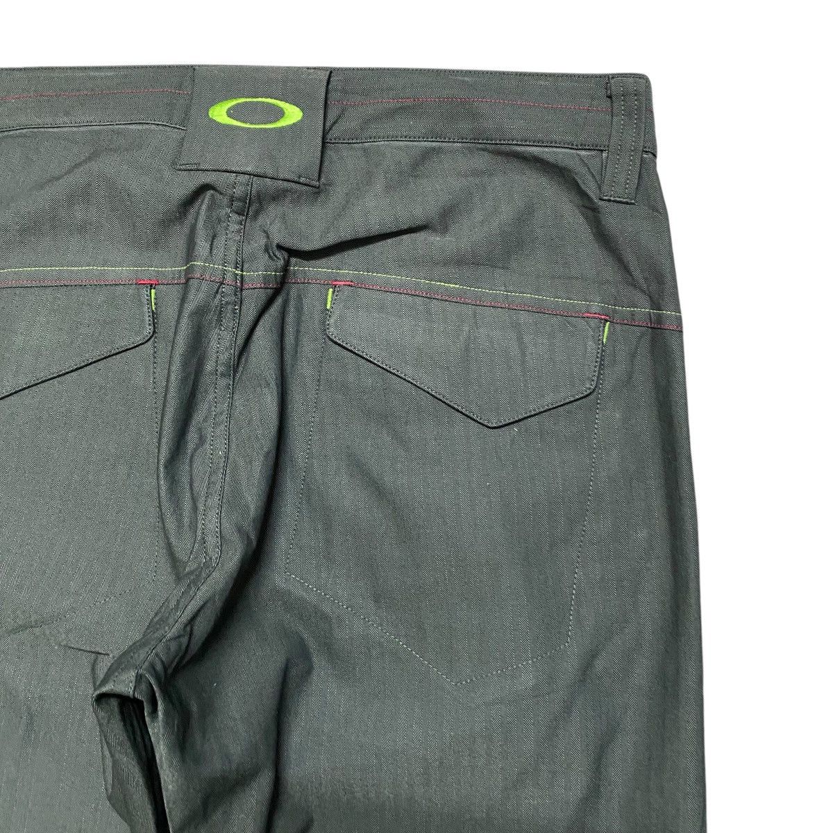 Oakley Vintage Oakley Cargo Pants Size US 31 - 13 Thumbnail