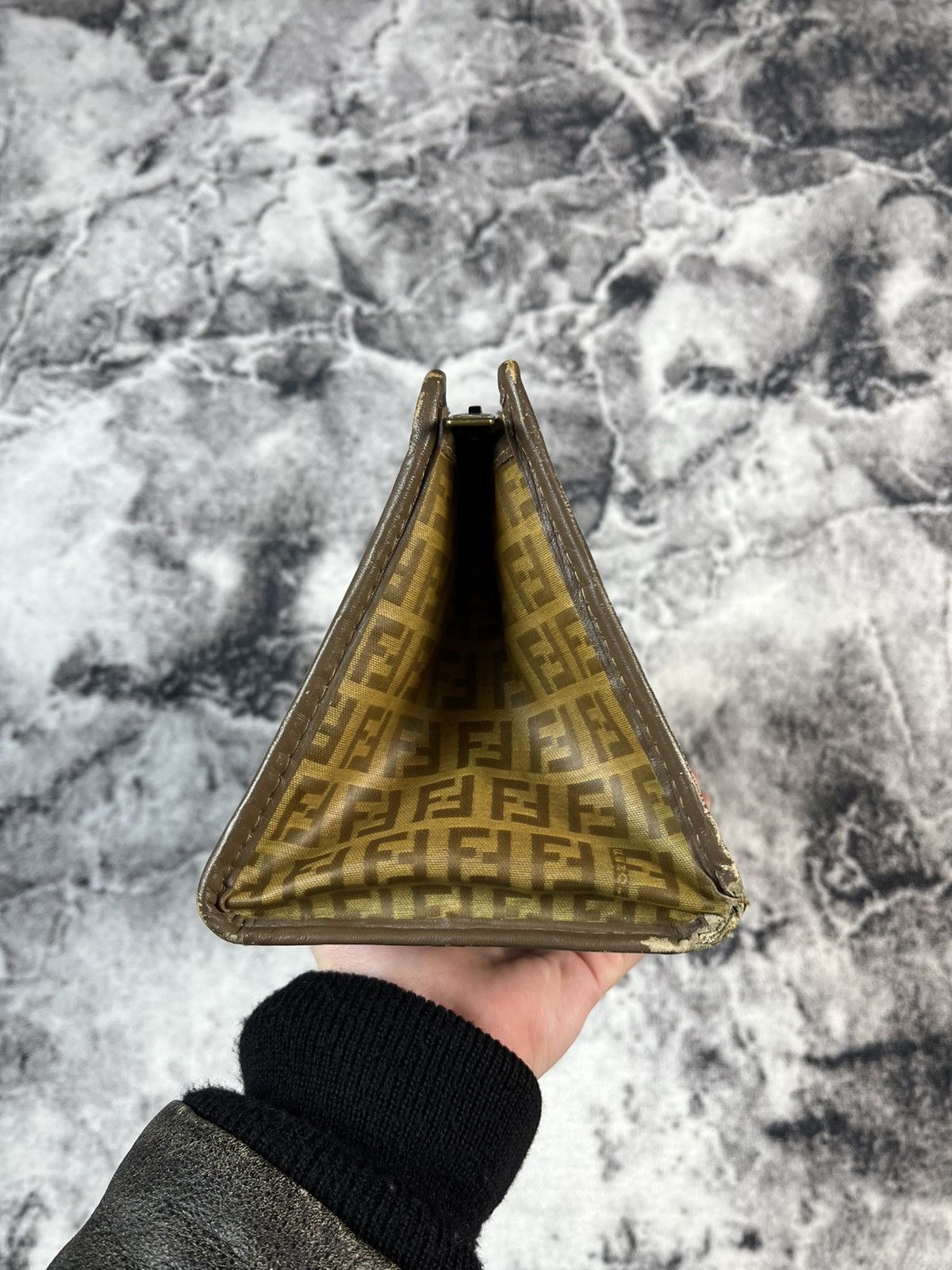 Fendi Vintage Fendi Zucca Monogram Leather Clutch Made In Italy Size ONE SIZE - 5 Thumbnail