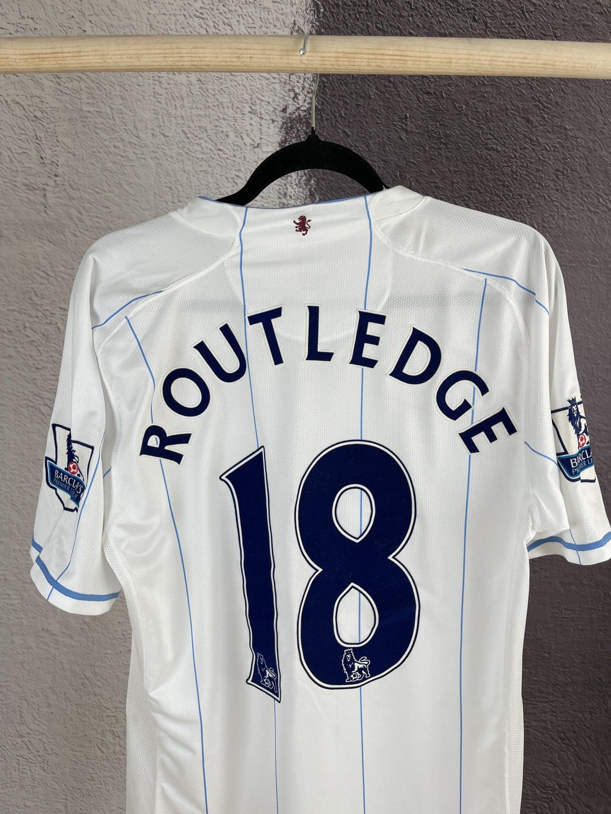 Nike Match Issue Nike Aston Villa 2007 08 #18 Wayne Routledge Size US L / EU 52-54 / 3 - 11 Thumbnail