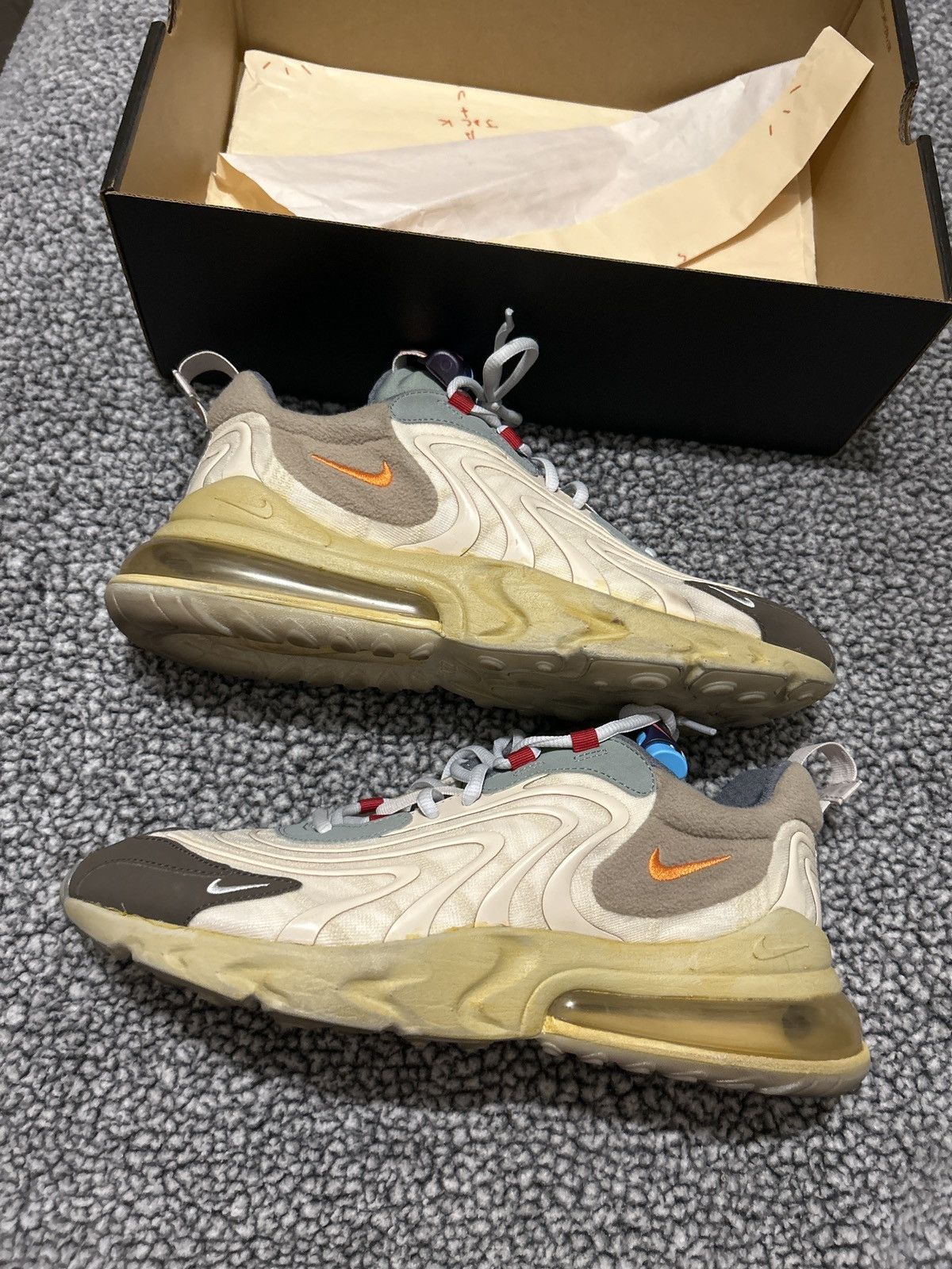 travis scott x air max 270