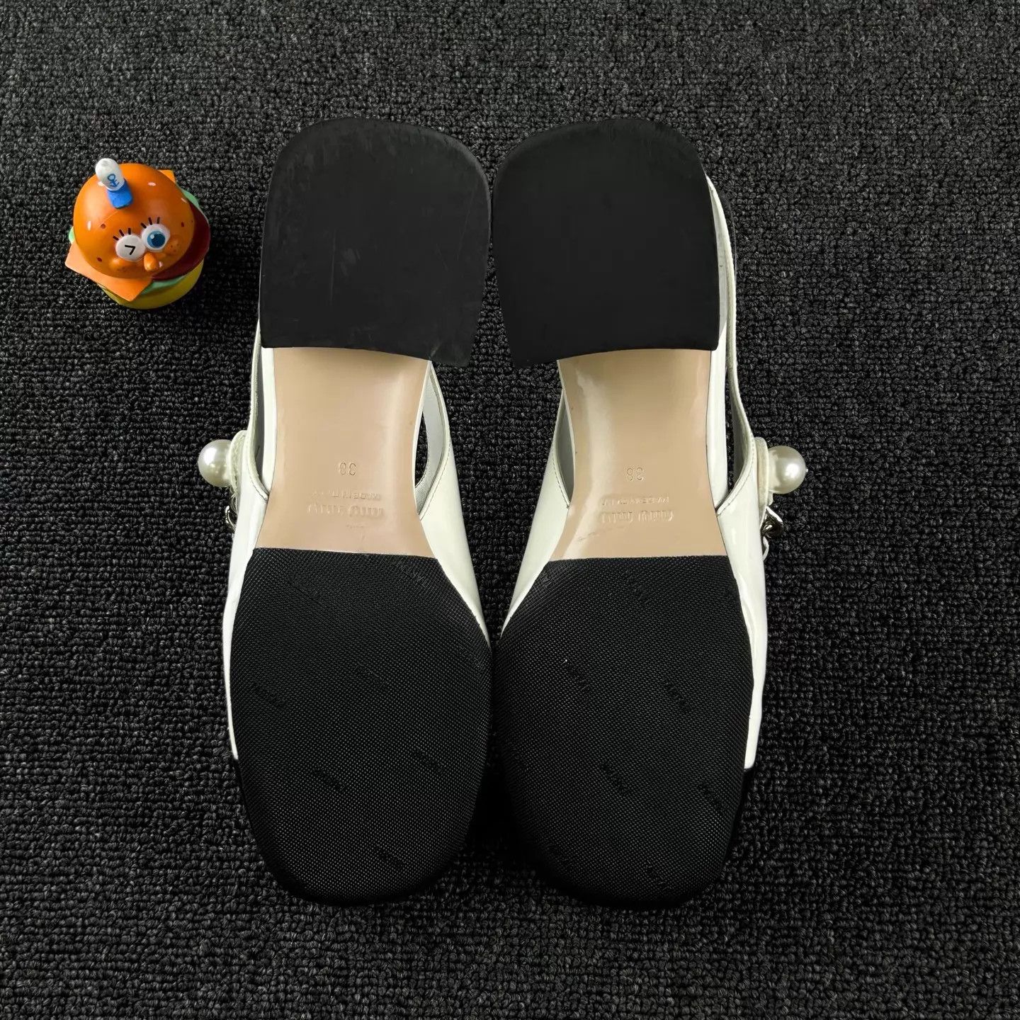 Miu Miu MIU MIU White Pearl Chain Mary Janes Size US 7.5 / IT 37.5 - 6 Thumbnail