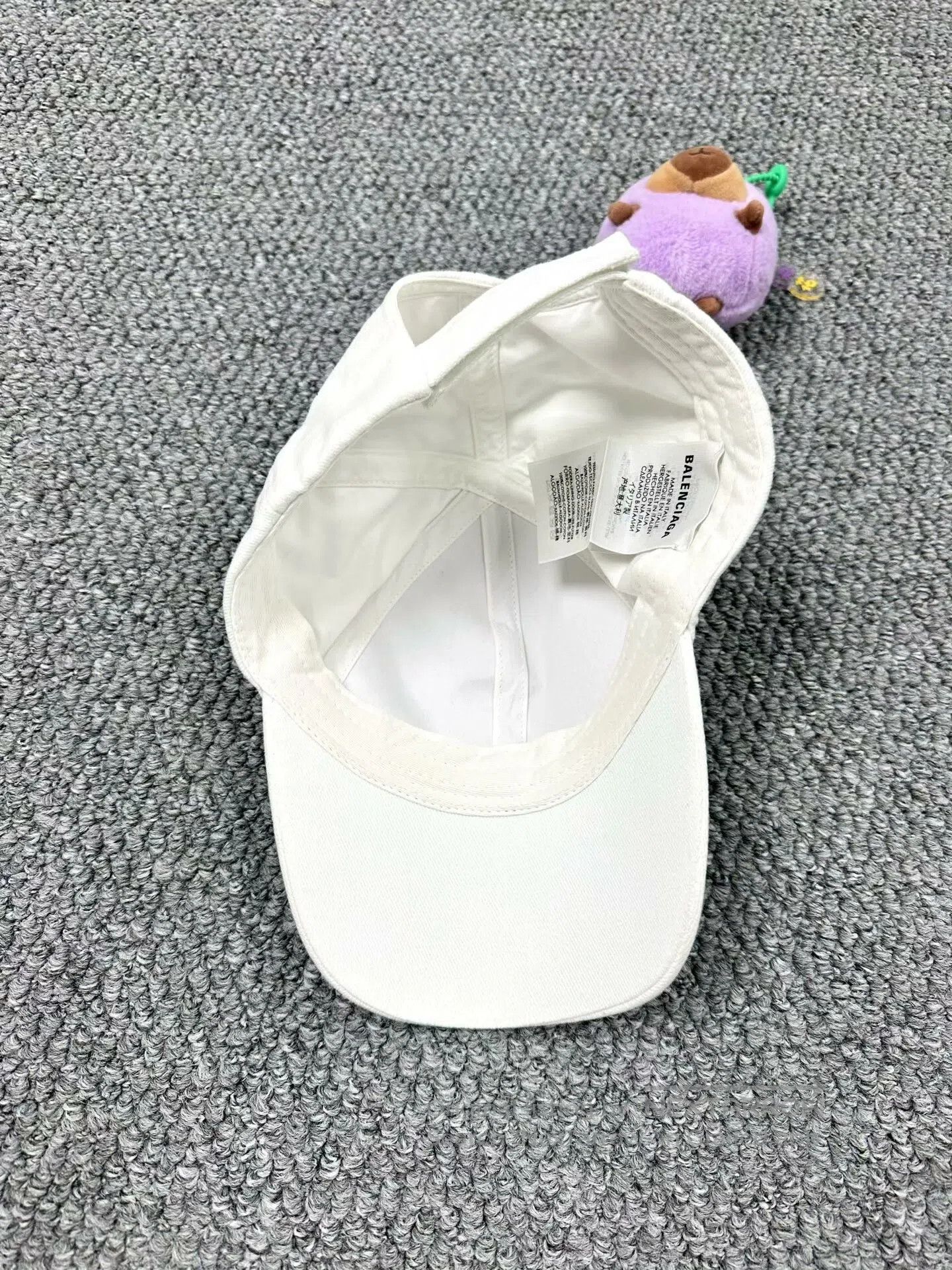 Balenciaga Balenciaga White Embroidered Letter Logo Duckbill Cap| Size ONE SIZE - 3 Thumbnail