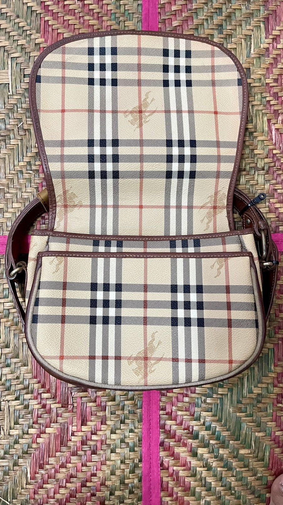 Vintage Burberry Vintage Original Sling Bag Size ONE SIZE - 3 Thumbnail
