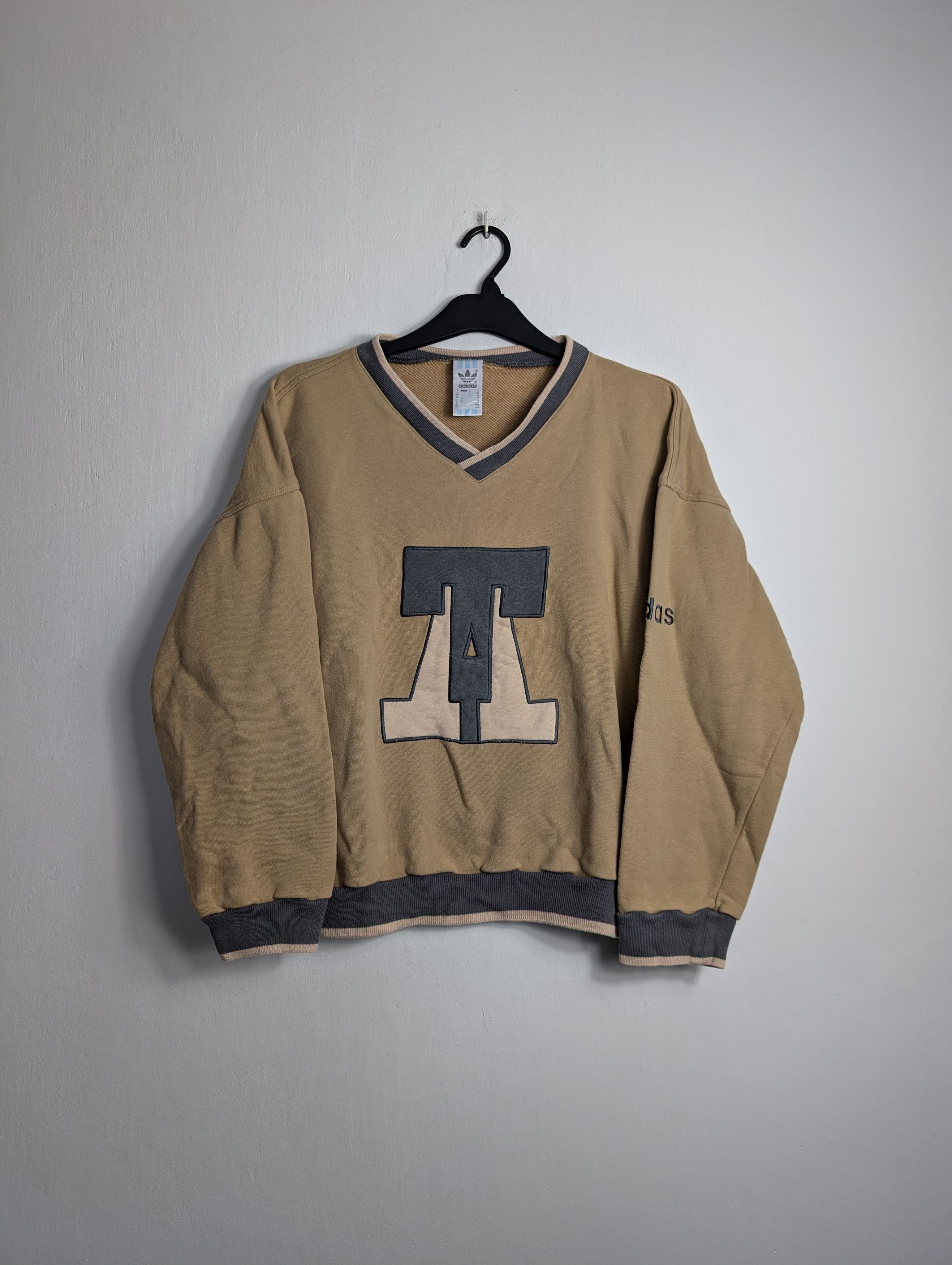 Adidas Vintage Adidas V-Neck Sweatshirt Boxy Sand Retro Y2K Size US M / EU 48-50 / 2 - 1 Thumbnail