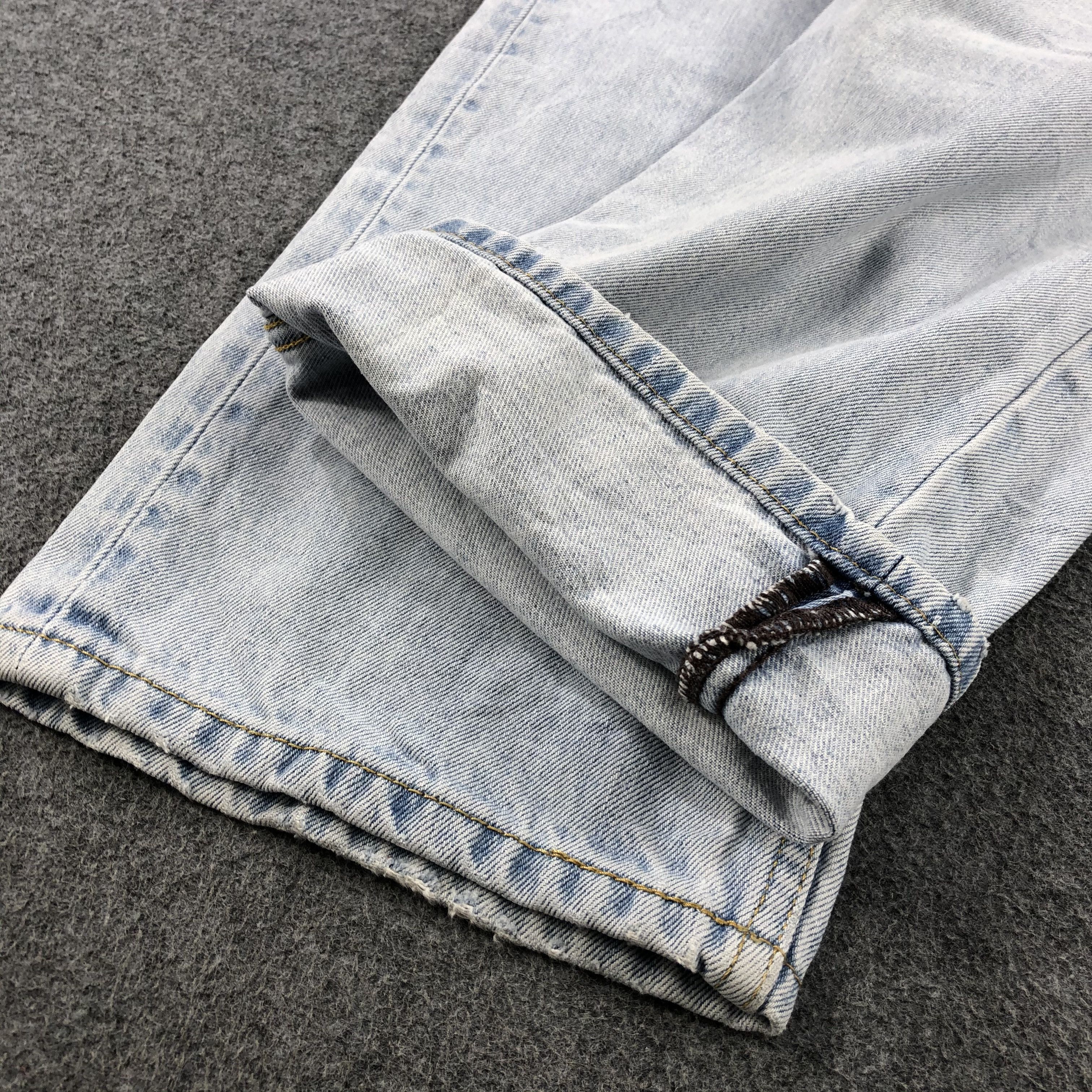 Levi's × Vintage Vintage Light Wash Levis 505 Jeans-JM1898 Size US 39 - 7 Thumbnail