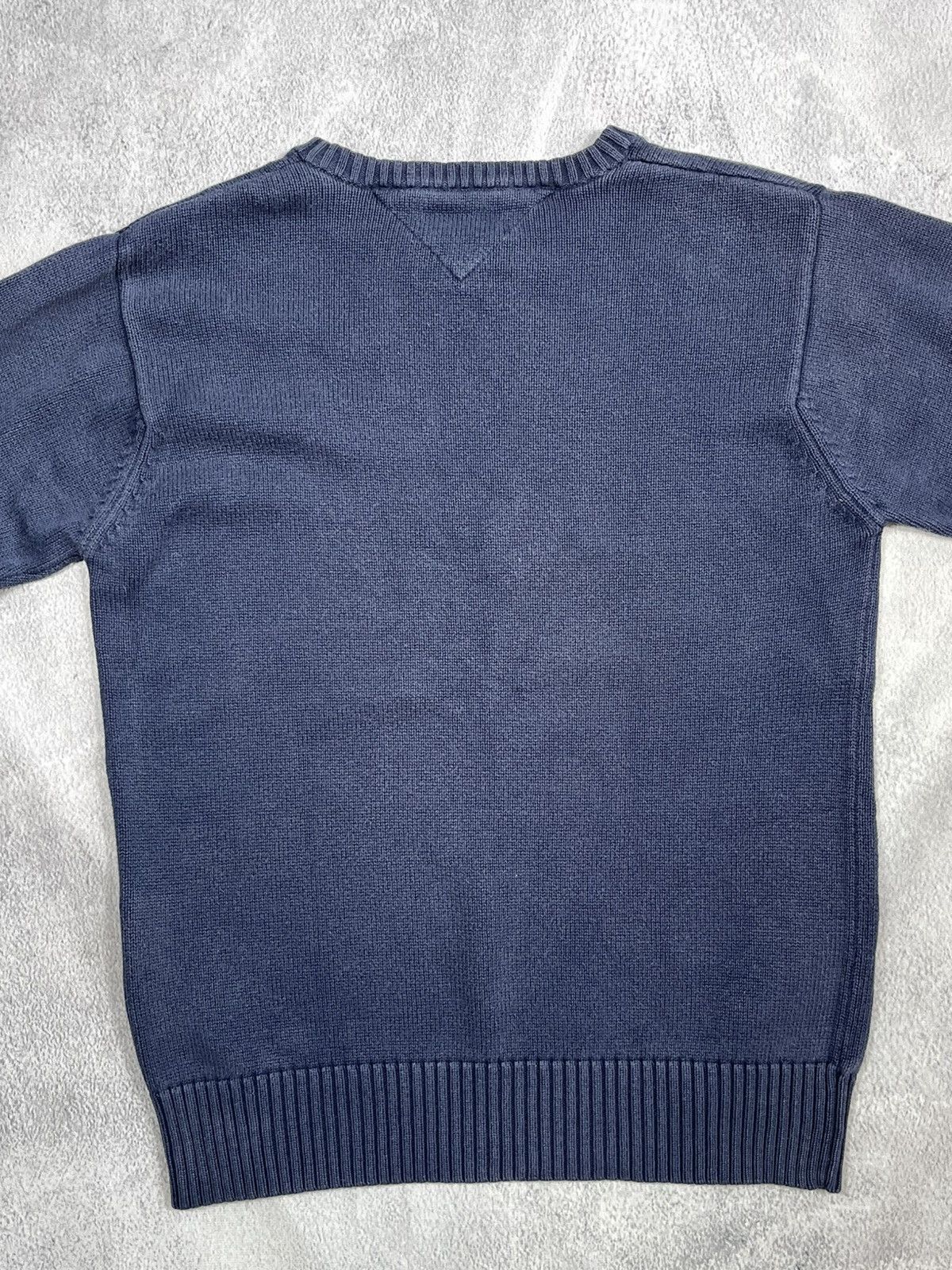 Tommy Hilfiger Vintage Y2K Tommy Hilfiger biglogo sweater old money size L Size US L / EU 52-54 / 3 - 5 Thumbnail