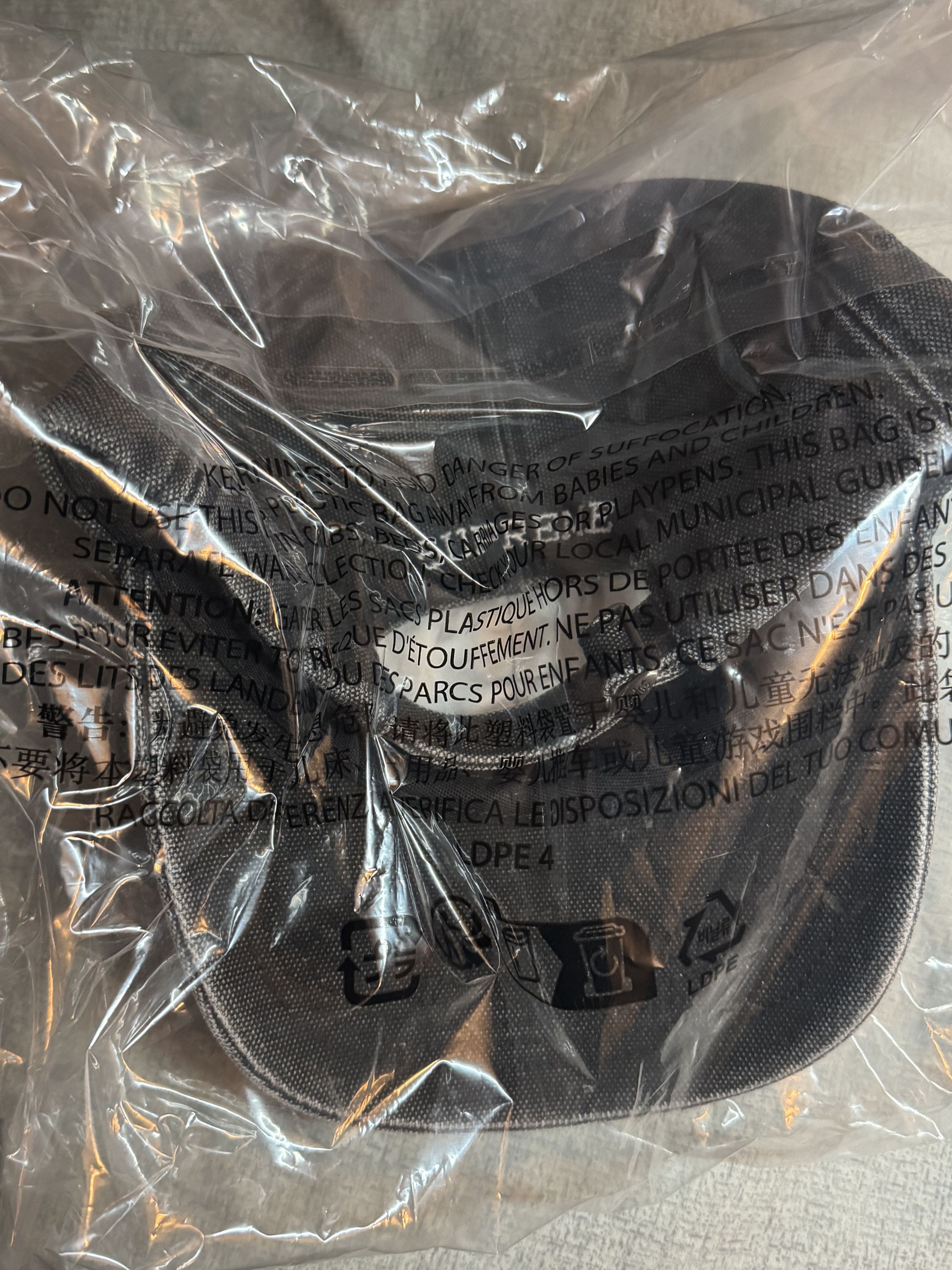 Supreme Pigment Print S Logo 6-Panel Size ONE SIZE - 4 Thumbnail