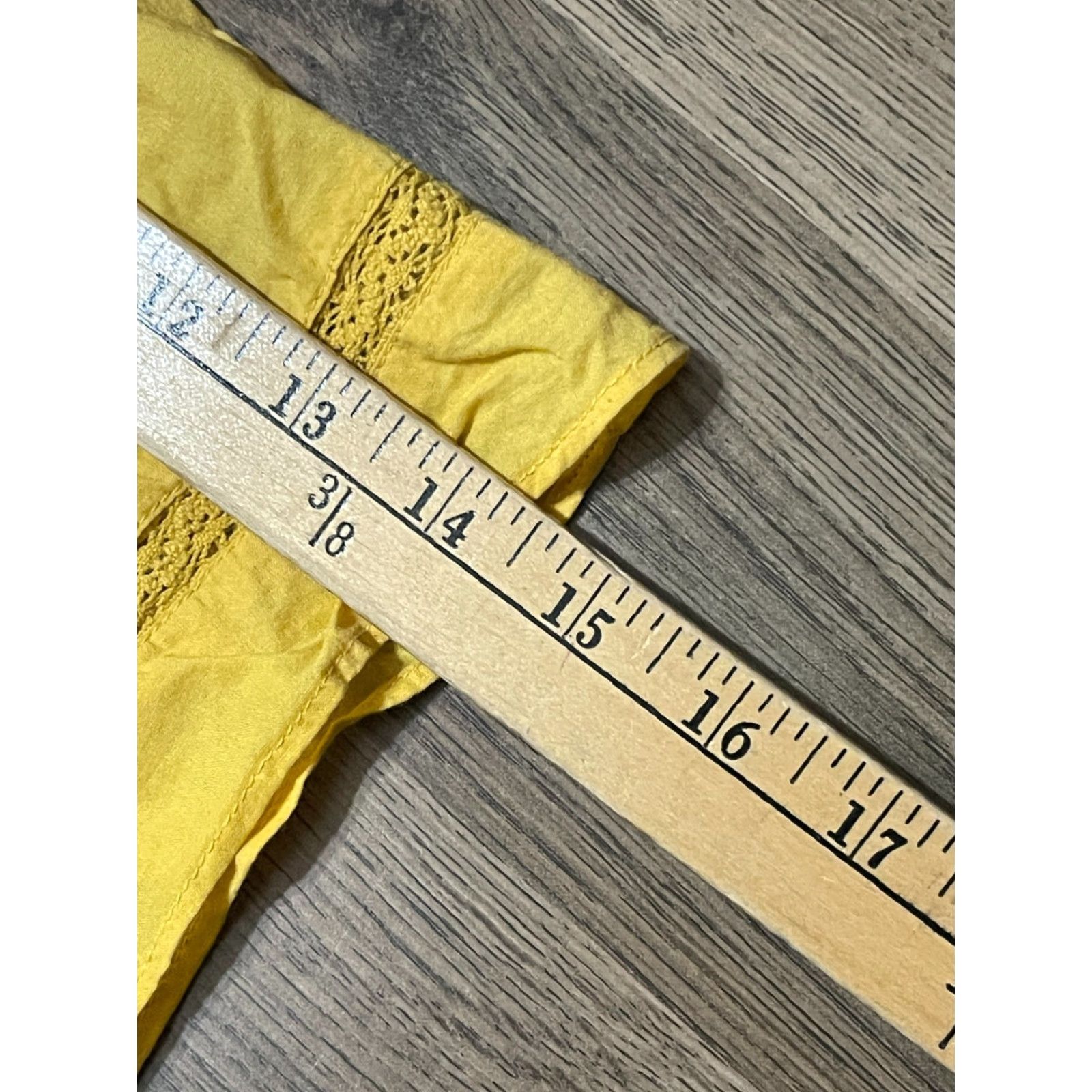 Old Navy Old Navy Tank Top Womens Large Yellow Ruffled Sleeve Tank Shirt Size L / US 10 / IT 46 - 4 Thumbnail