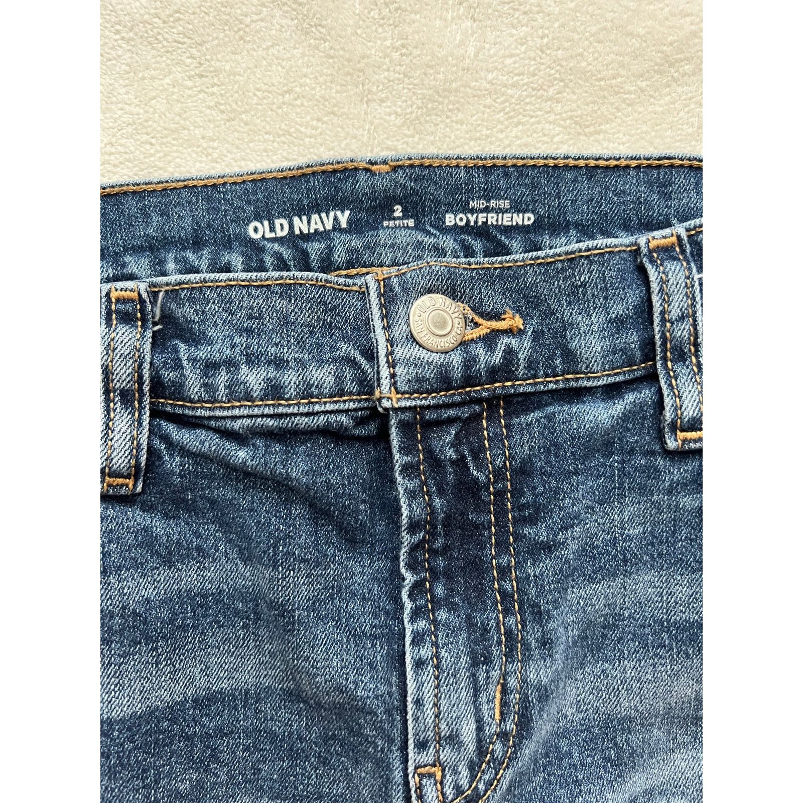 Old Navy Old Navy Midrise Boyfriend Jeans Size 2 Petite Size 26" / US 2 / IT 38 - 3 Thumbnail