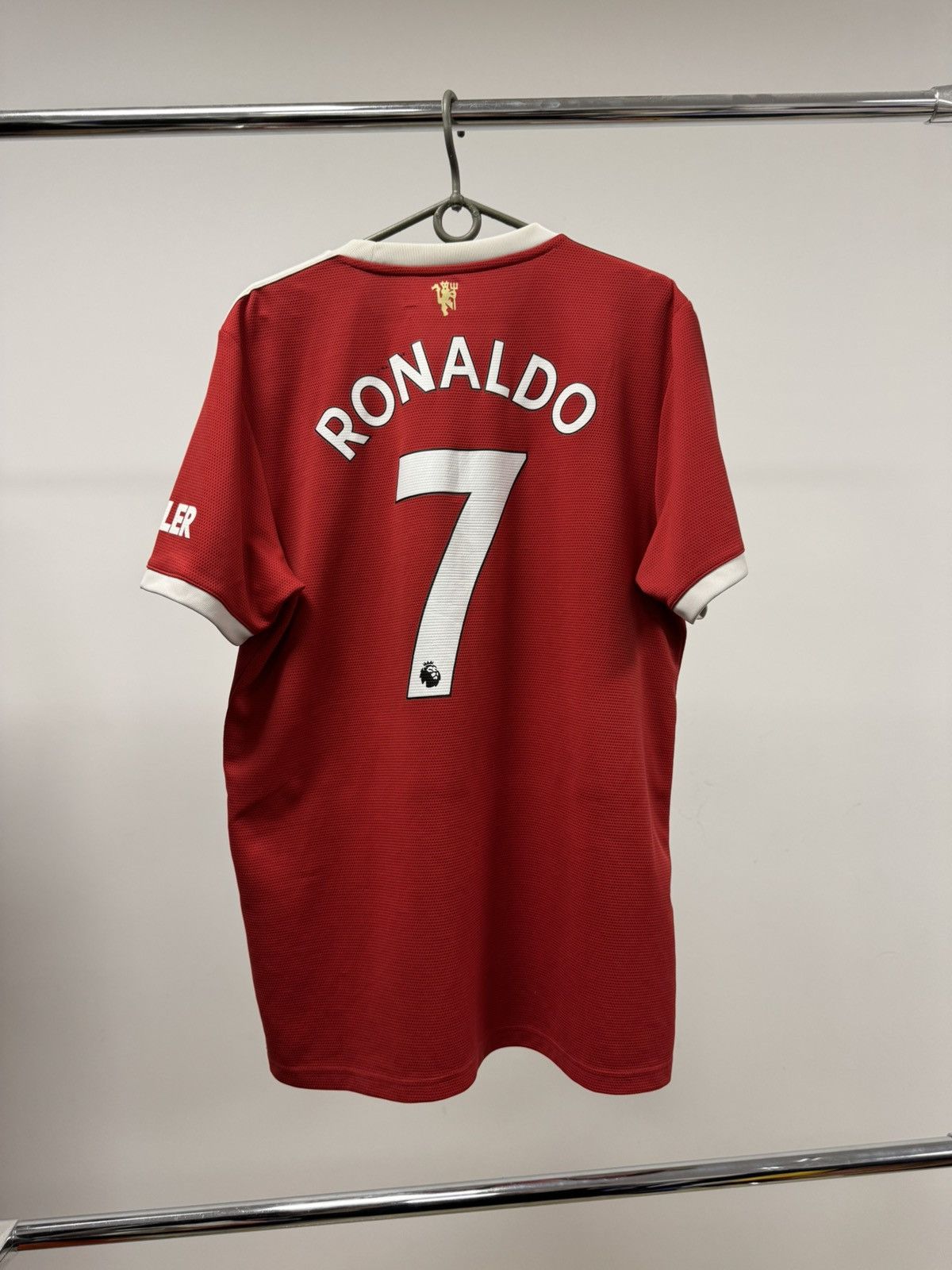 Adidas Adidas Manchester United Ronaldo #7 CR7 Jersey 2021/2022 Size US L / EU 52-54 / 3 - 2 Thumbnail