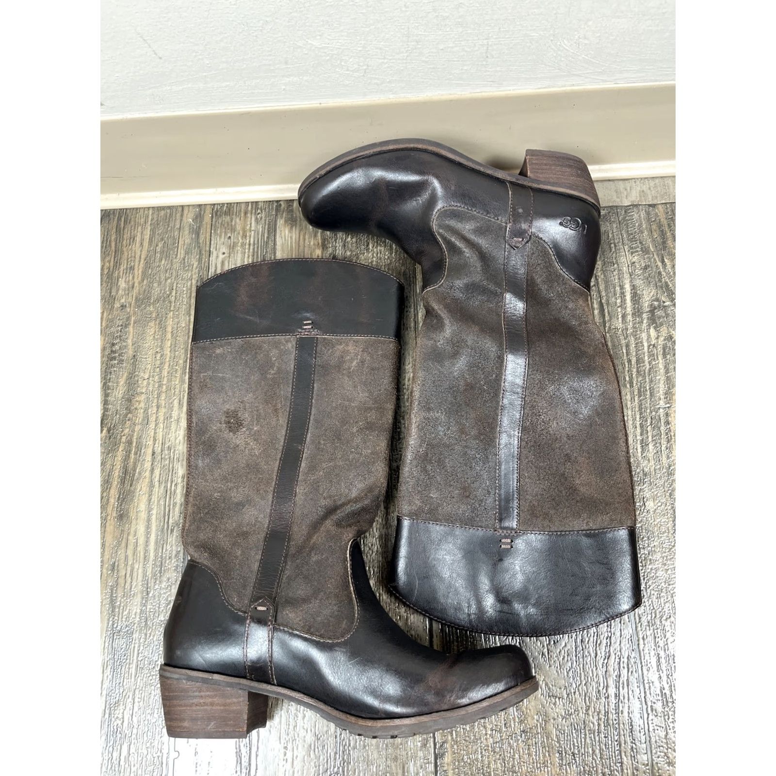 Ugg UGG Boots Womens 7.5 Tall Brown Leather Suede Pull On Mid-Calf Leather Lining Leather Insole Leather Outsole 1008719 U1 Women Boot Size US 8 / IT 38 - 7 Thumbnail